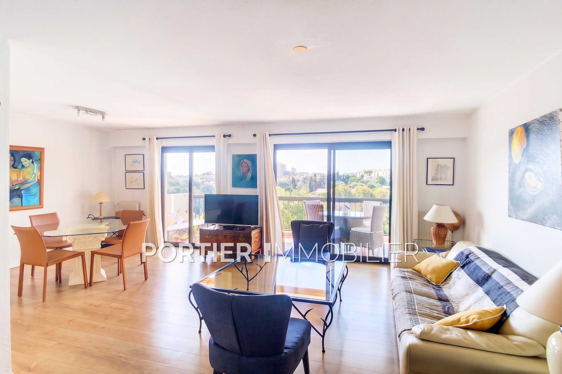 Appartement à louer, 73m², Antibes