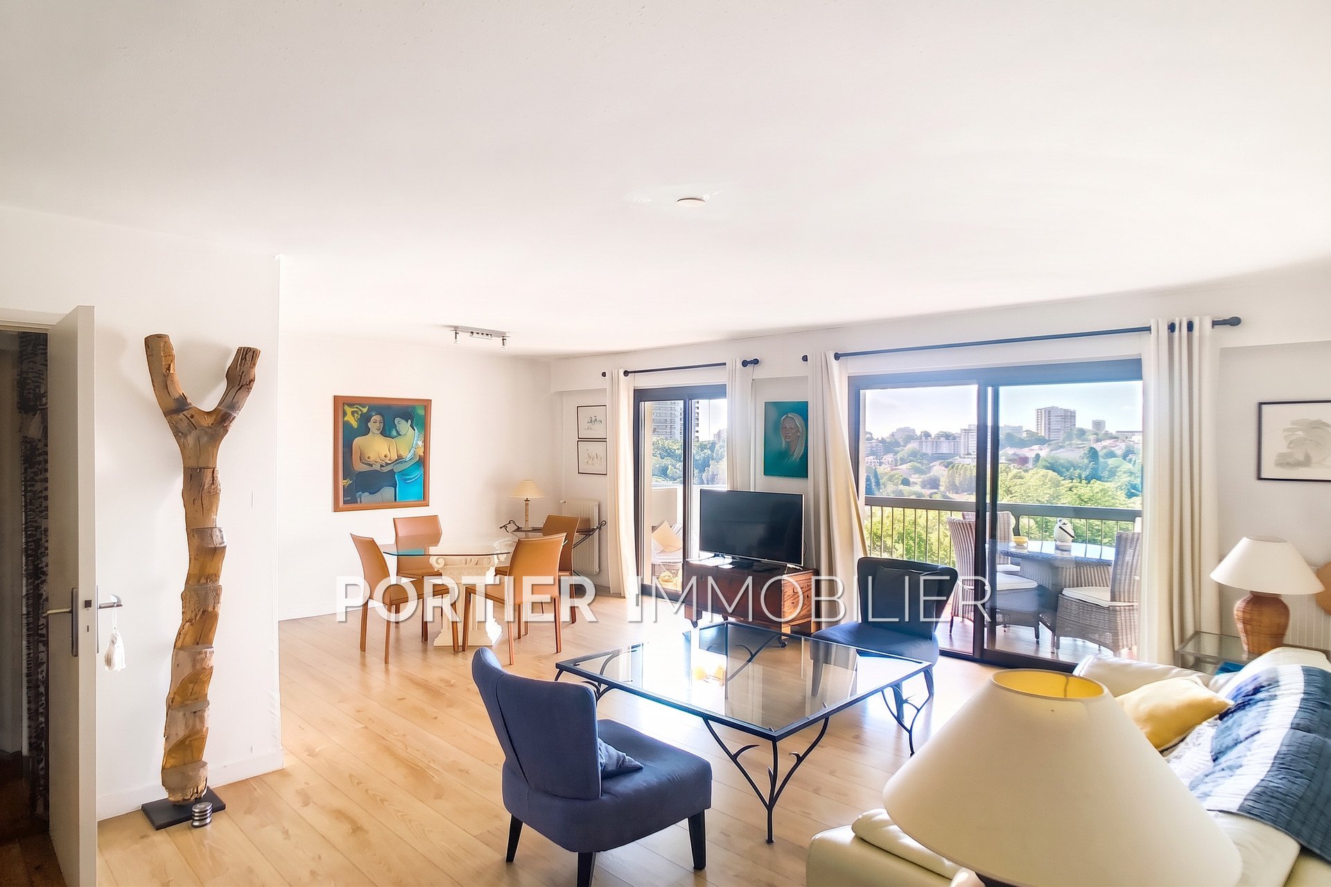Appartement à louer, 73m², Antibes