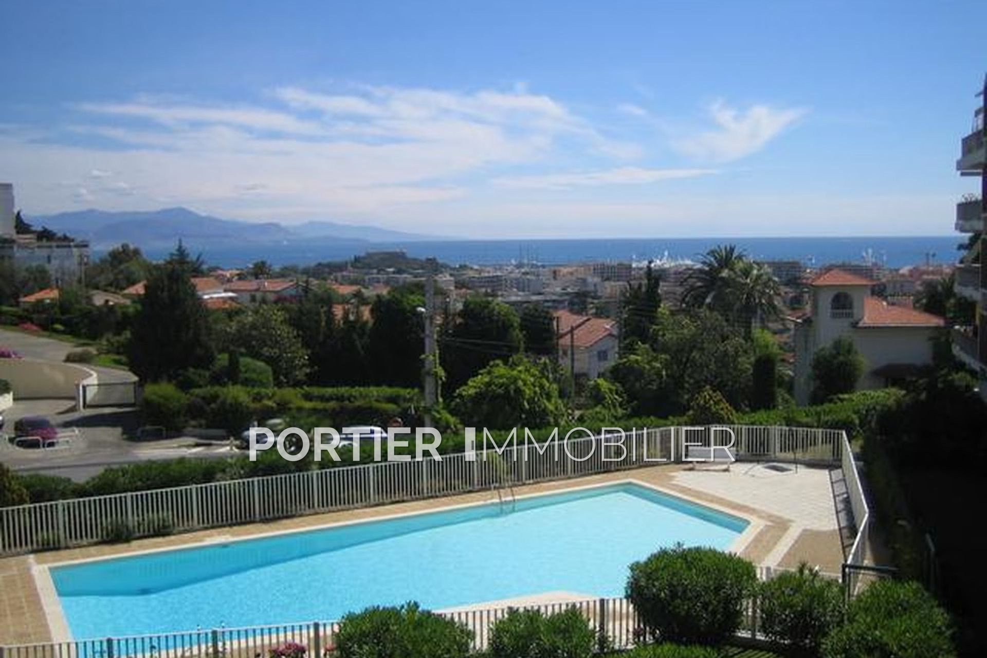Appartement à louer, 63m², Antibes