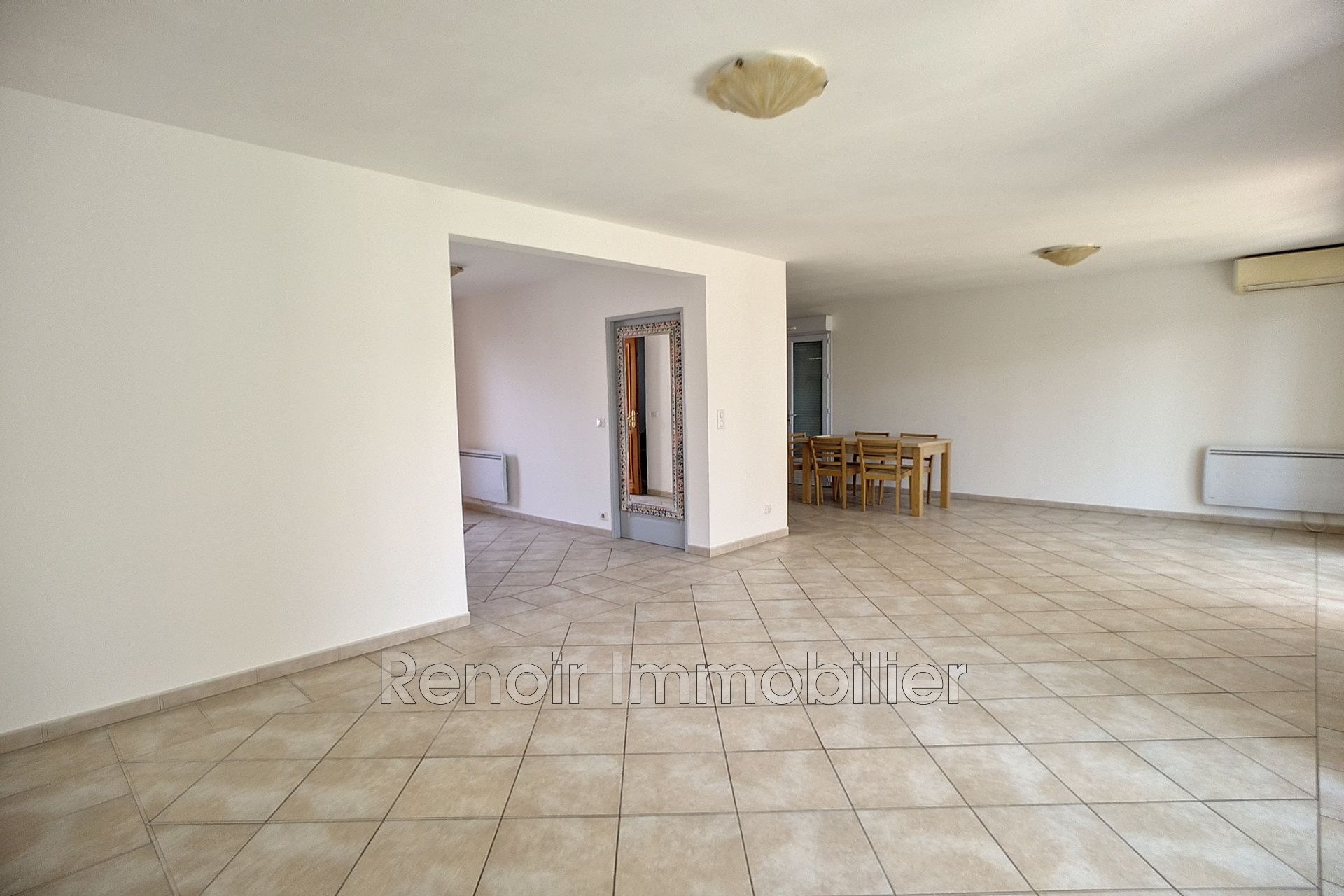 Maison à louer, 130m², Cagnes-sur-Mer