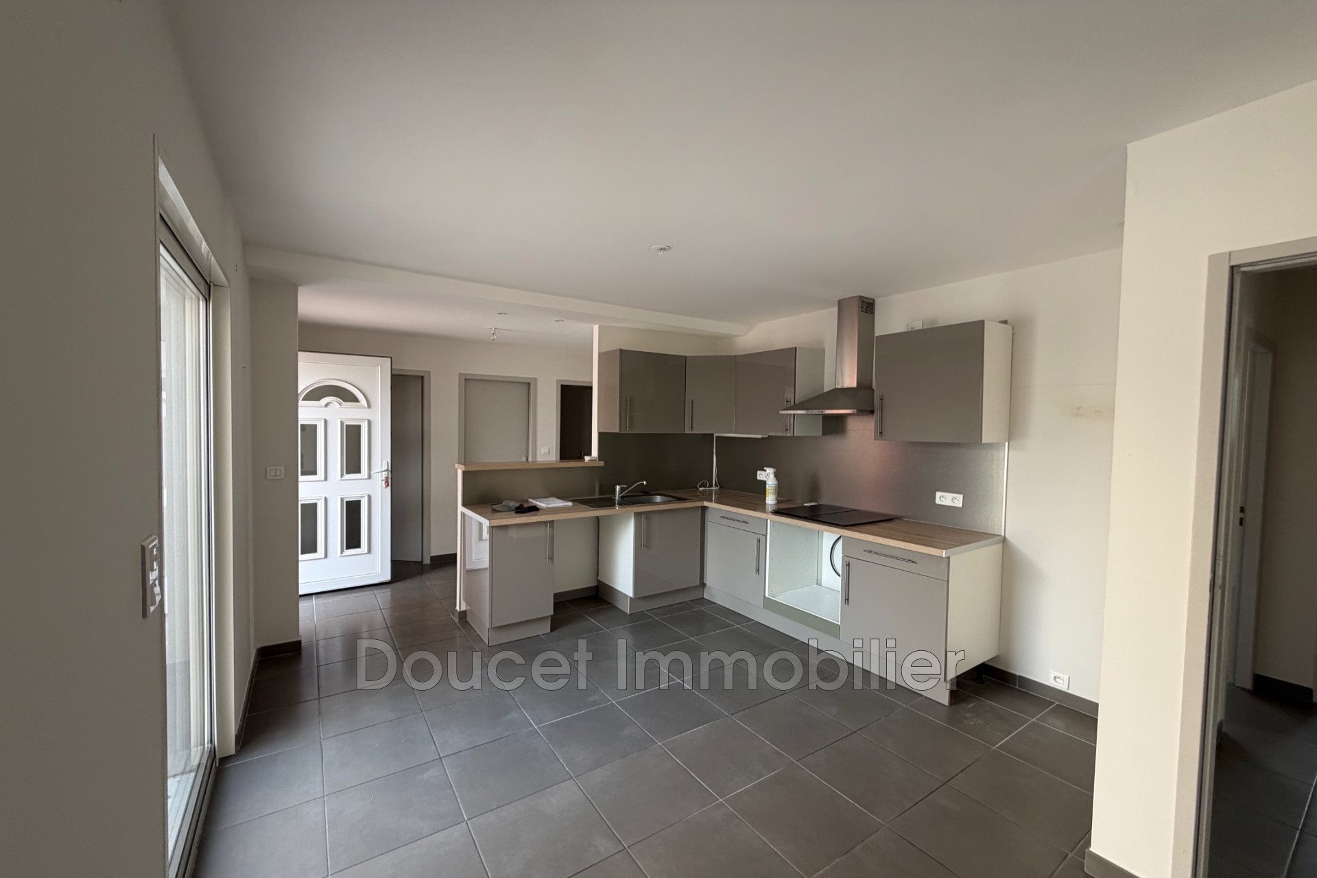Maison à louer, 111m², Nissan-lez-Enserune