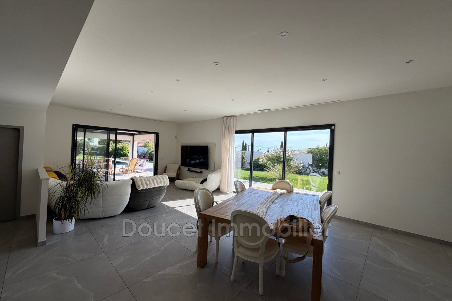Maison à vendre, 241m², Magalas