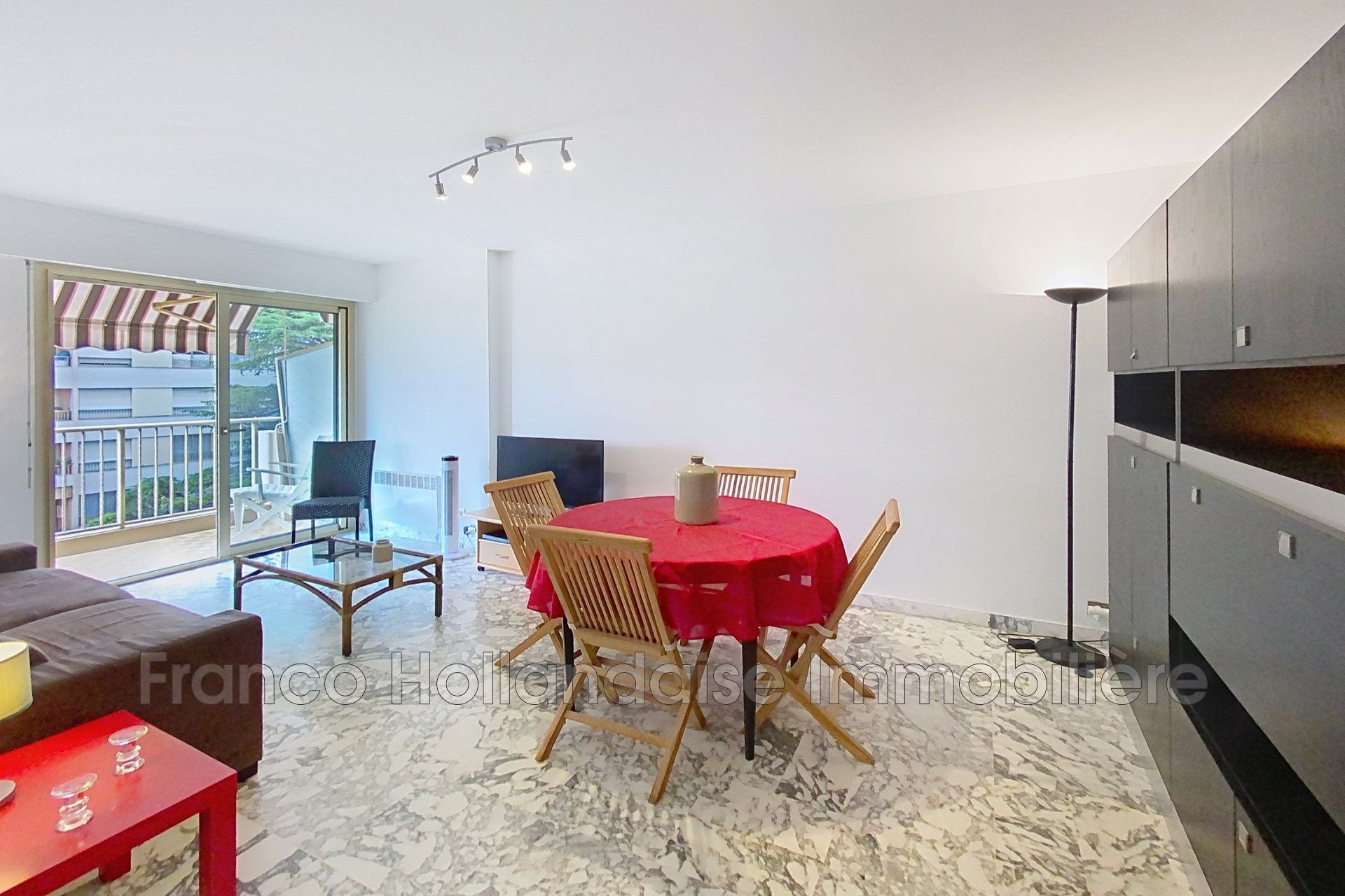 Appartement à louer, 46m², Antibes