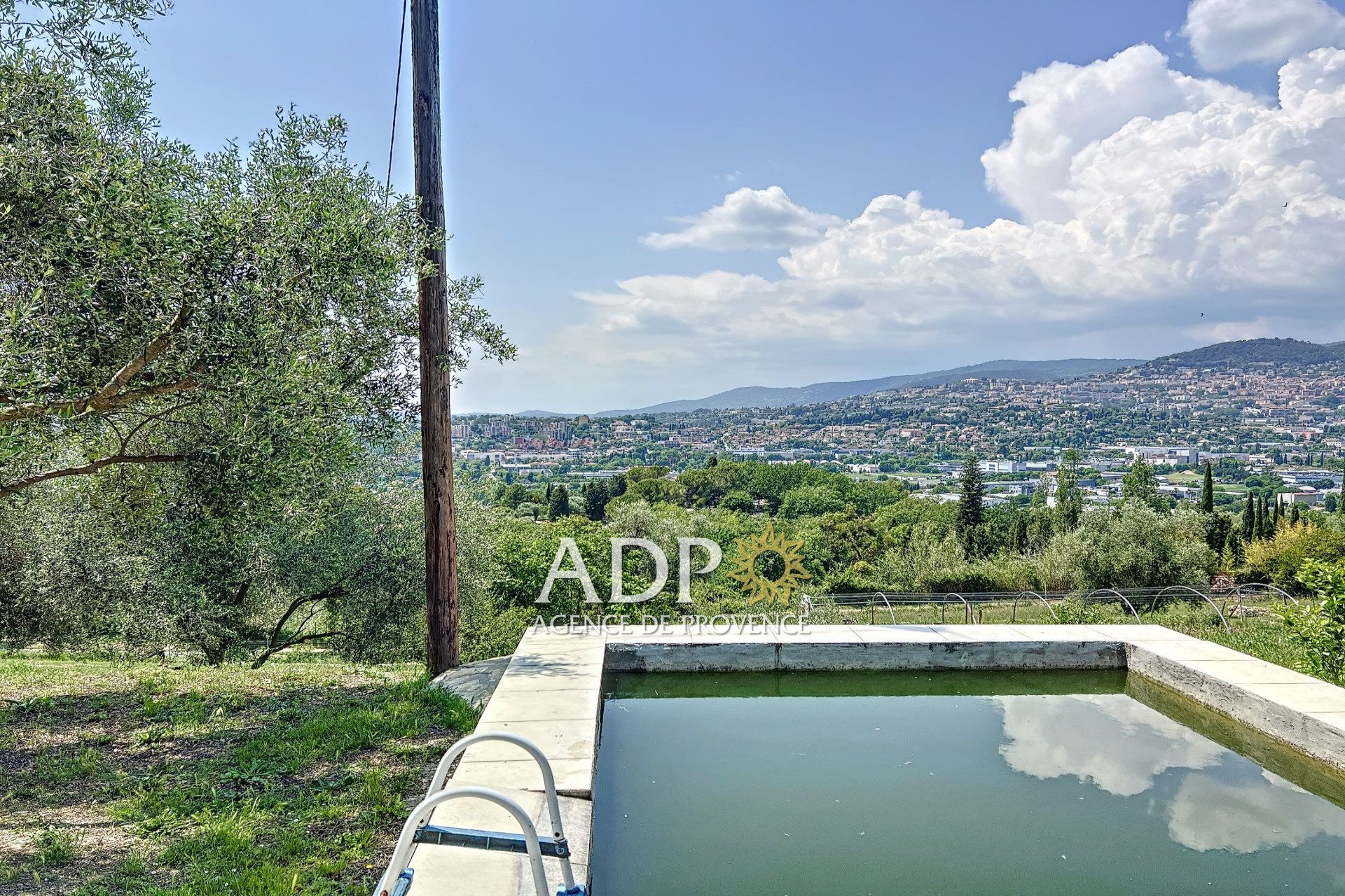 Maison à vendre, 275m², Grasse
