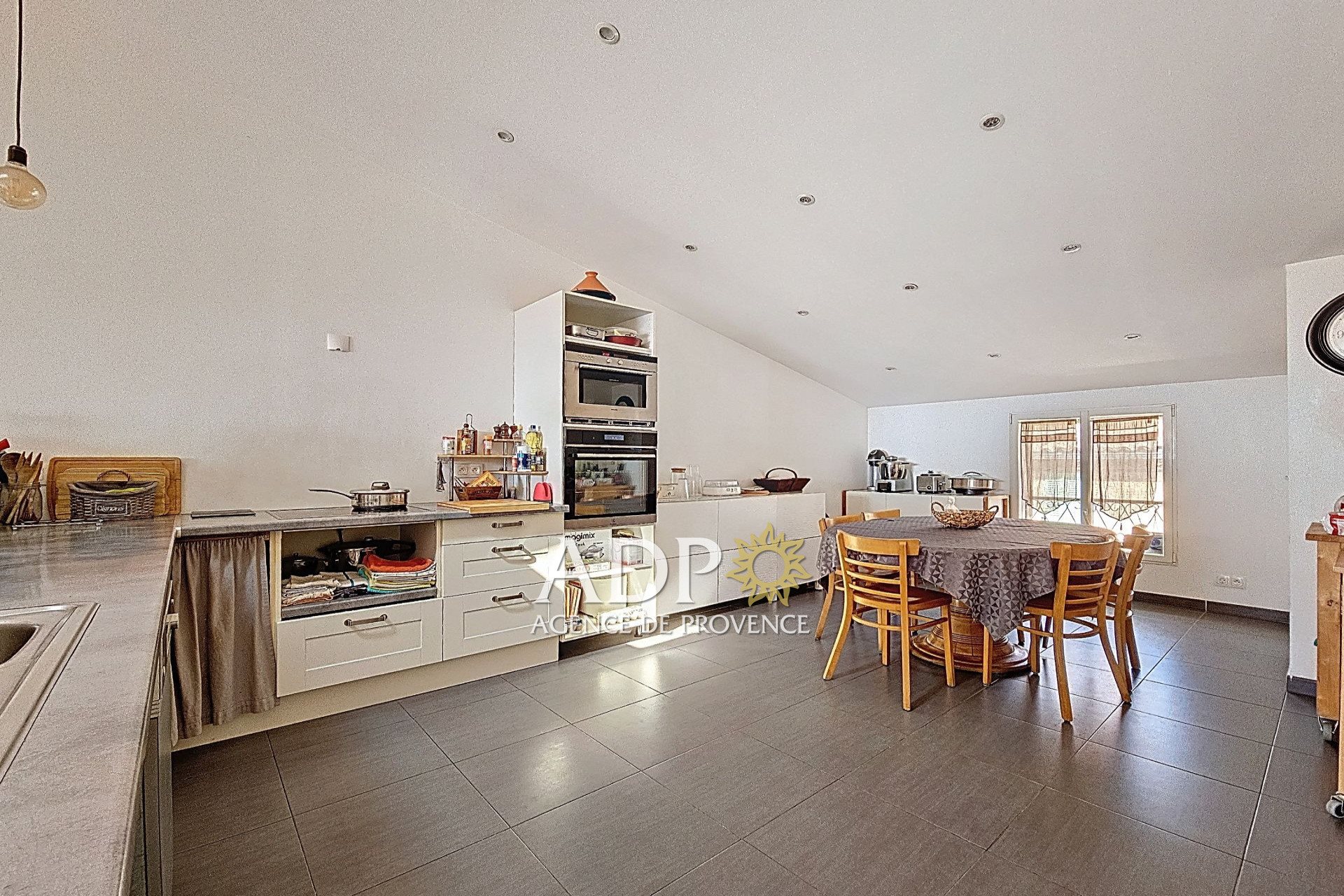Maison à vendre, 140m², Saint-Cézaire-sur-Siagne