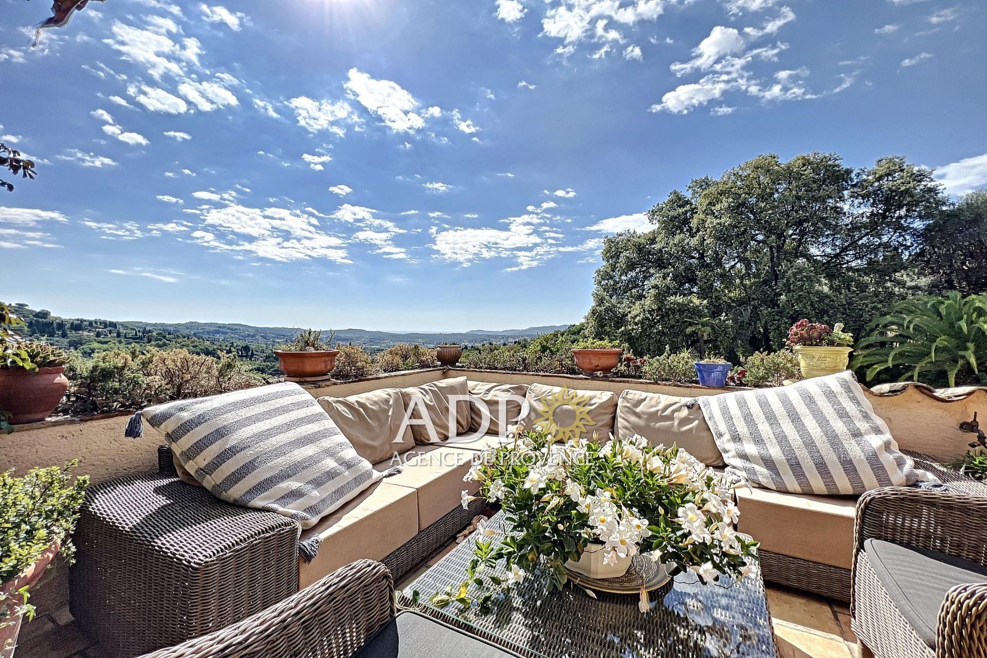 Maison à vendre, 300m², Grasse