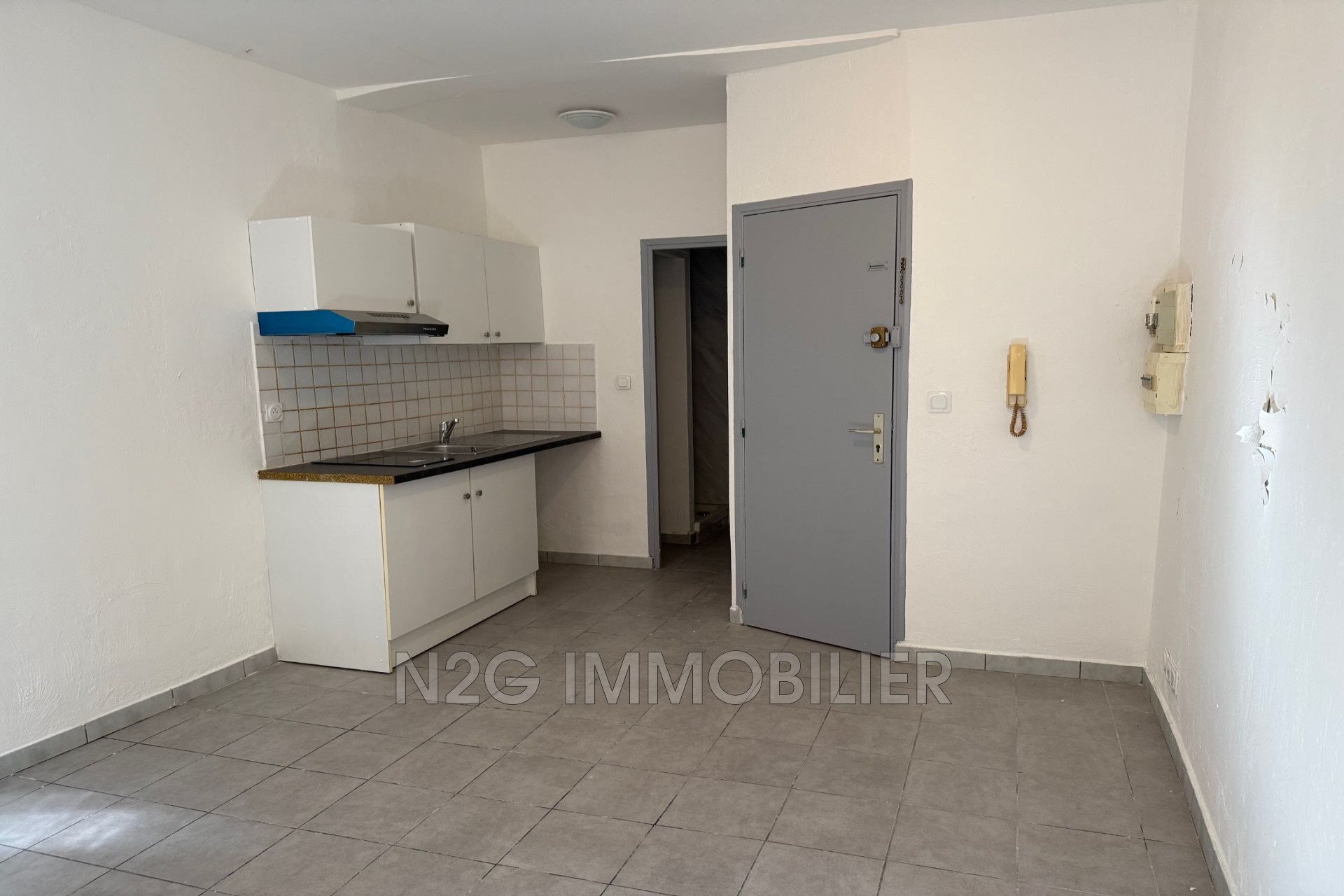 Appartement à louer, 16m², Vallauris