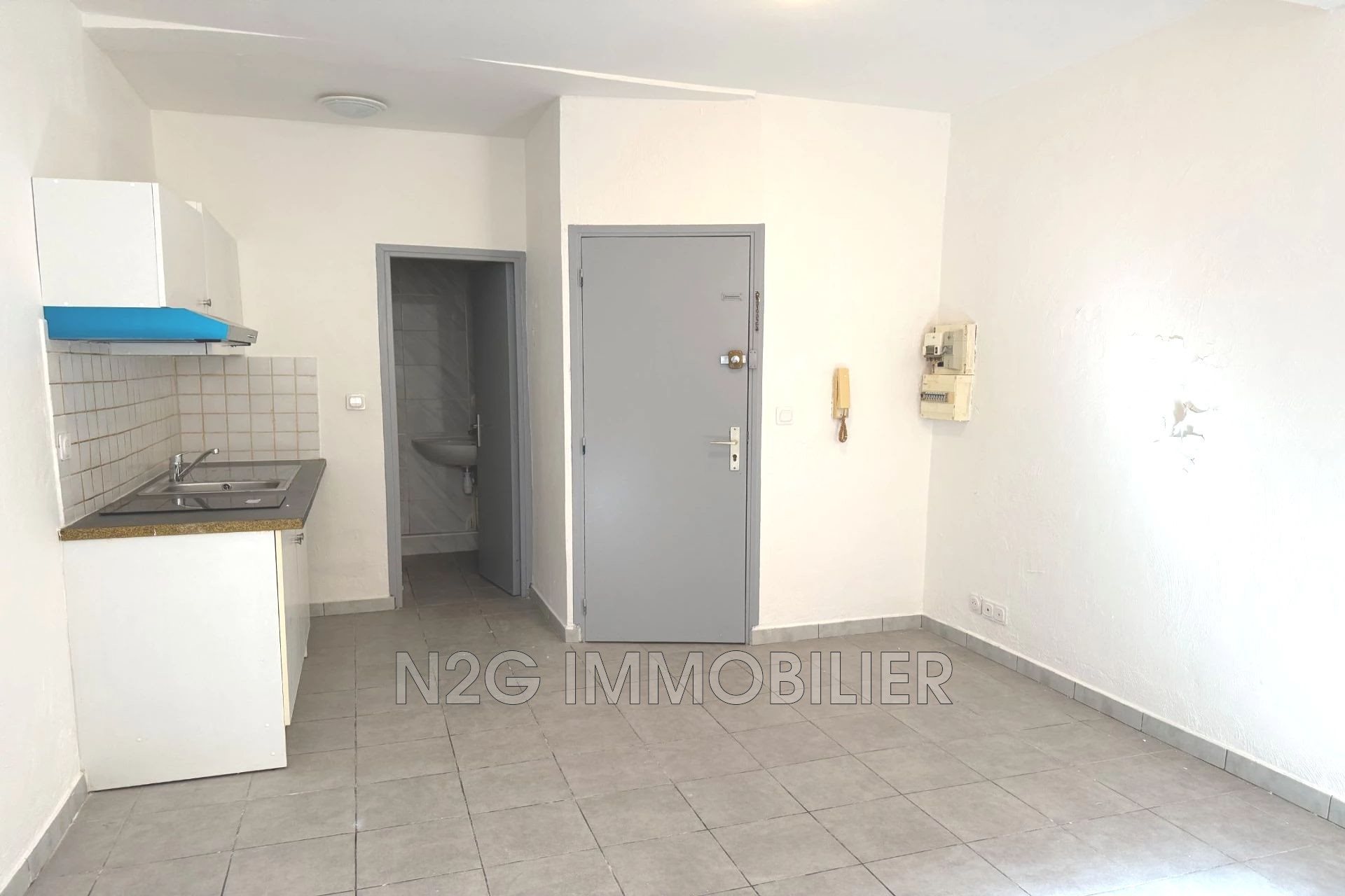 Appartement à louer, 16m², Vallauris