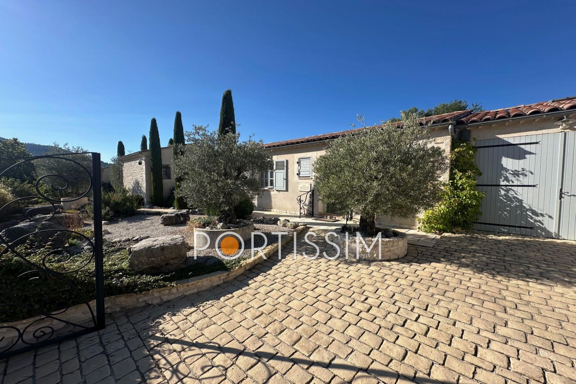 Maison à vendre, 88m², Castellane