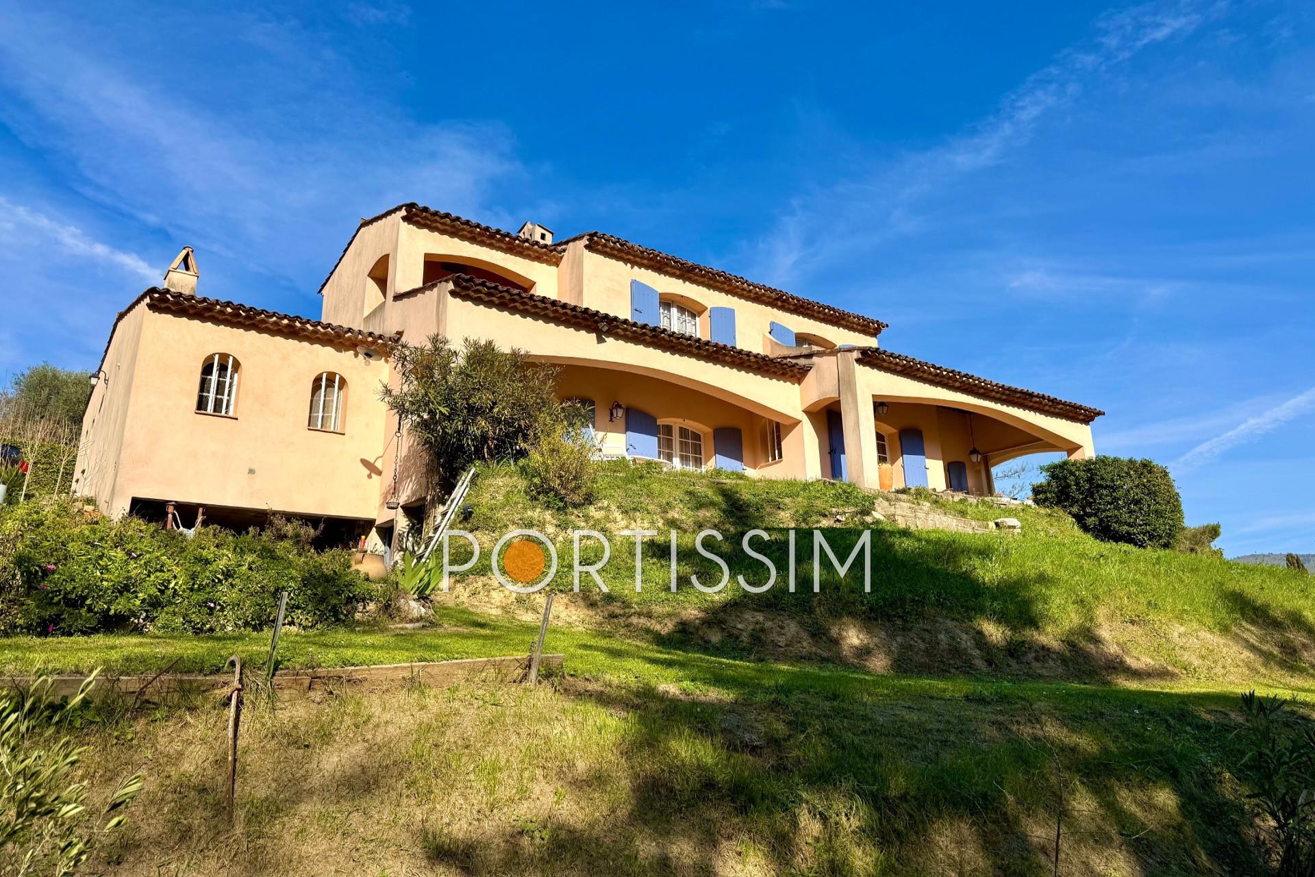 Maison à vendre, 150m², Tourrette-Levens