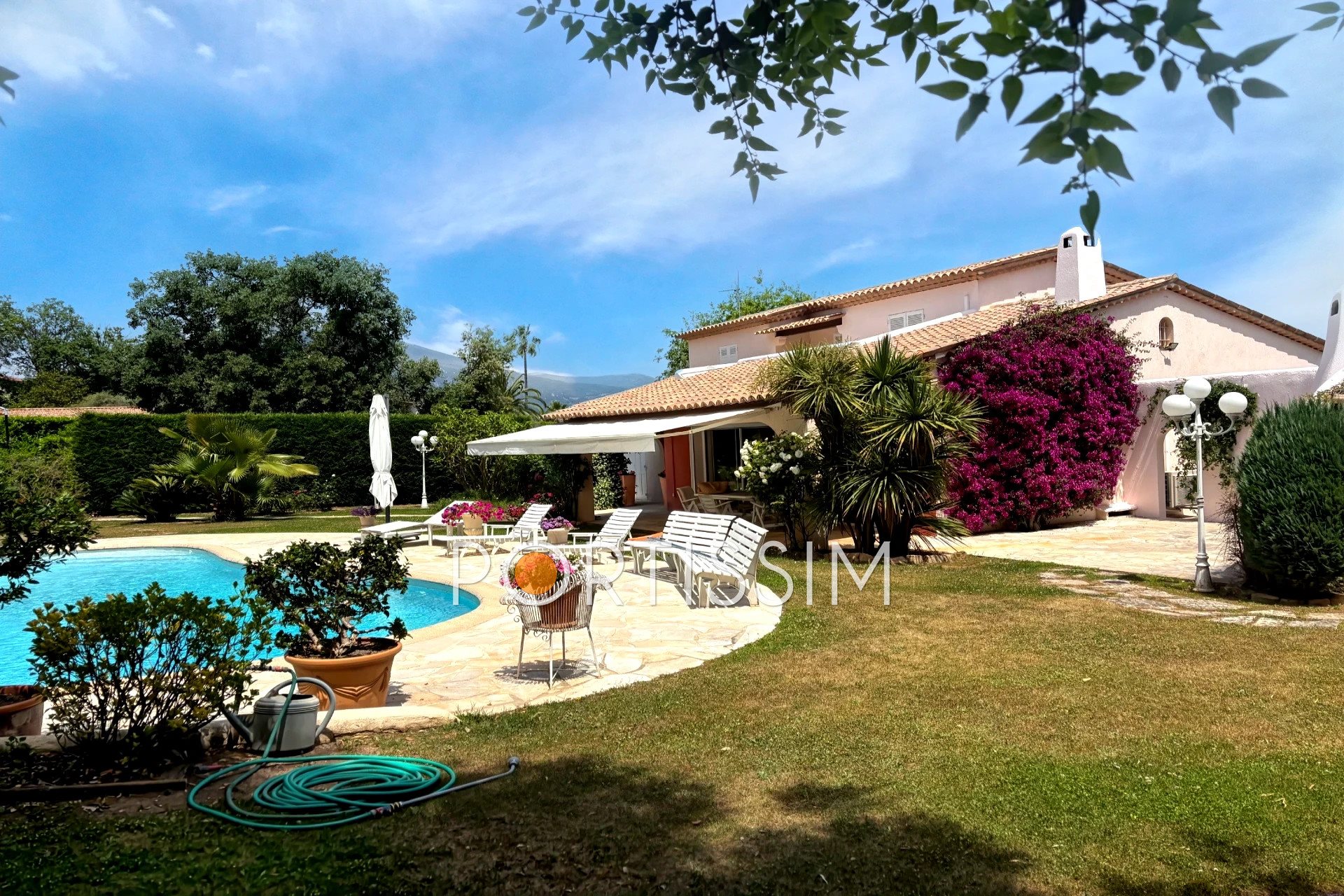 Maison à vendre, 301m², Le Rouret