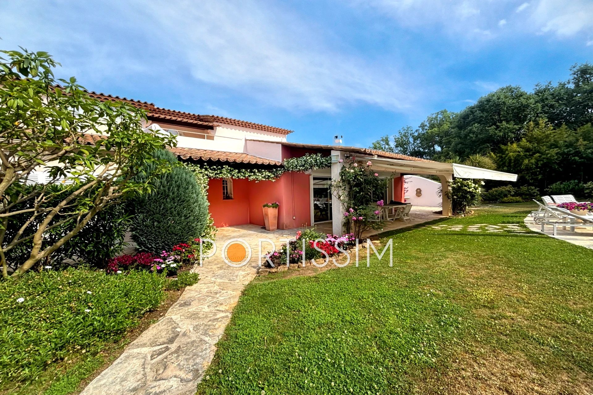 Maison à vendre, 301m², Le Rouret