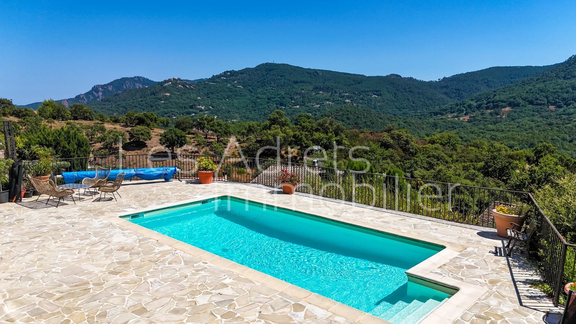 Maison à vendre, 245m², Les Adrets-de-l'Estérel