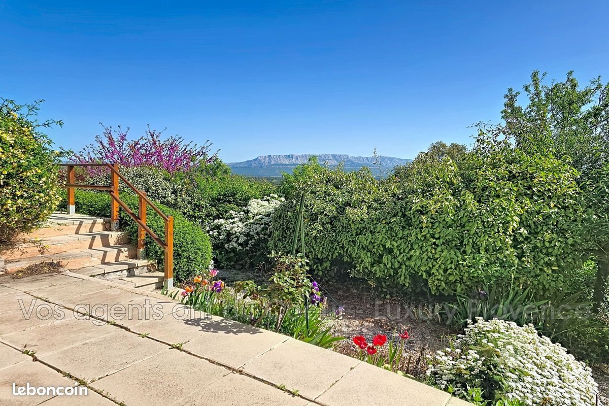Maison à vendre, 135m², Mimet