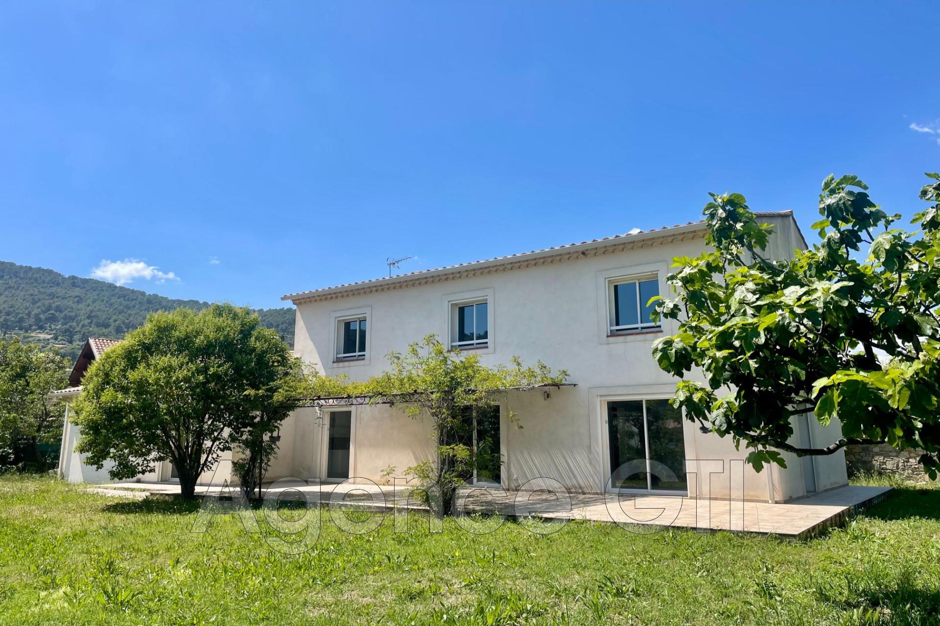Maison à vendre, 177m², Solliès-Pont