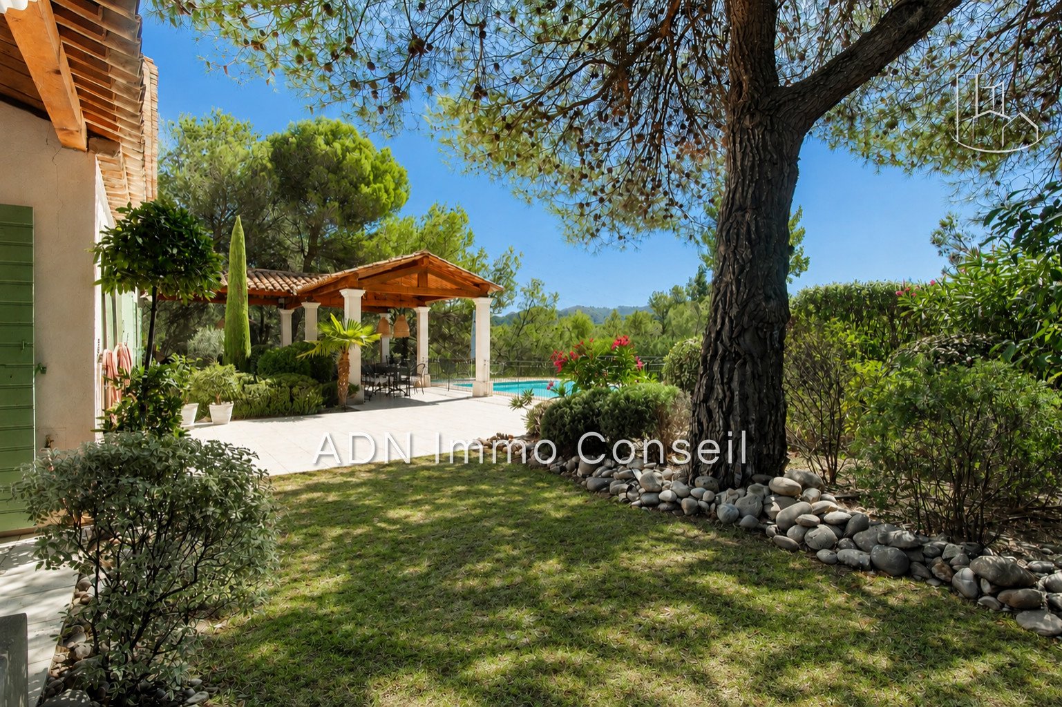 Maison à vendre, 191m², Mallemort