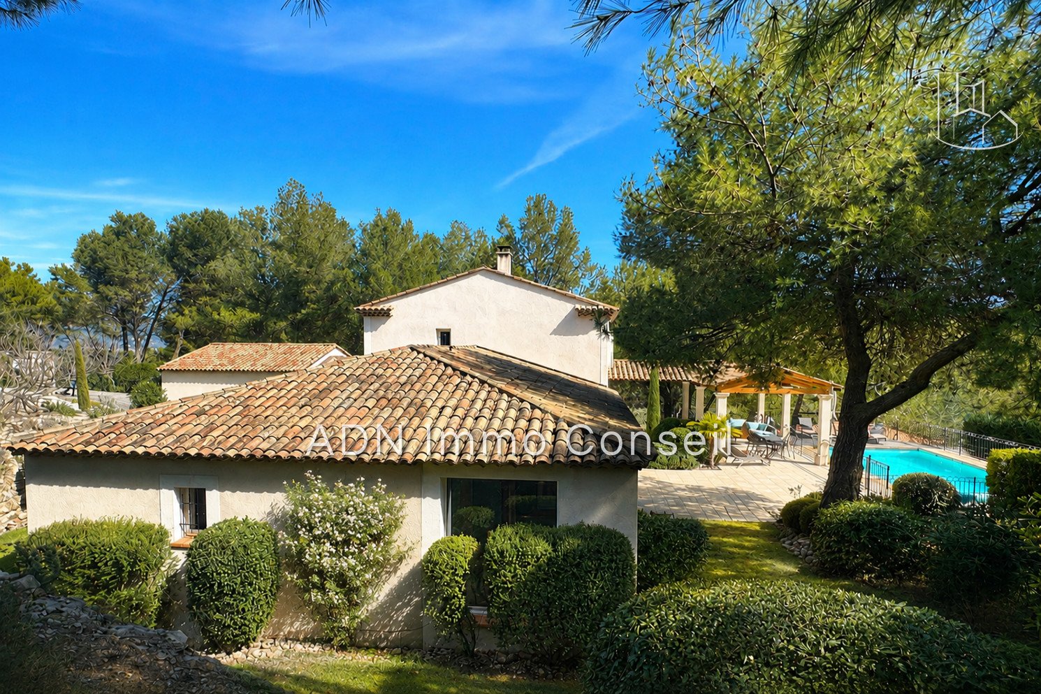Maison à vendre, 191m², Mallemort