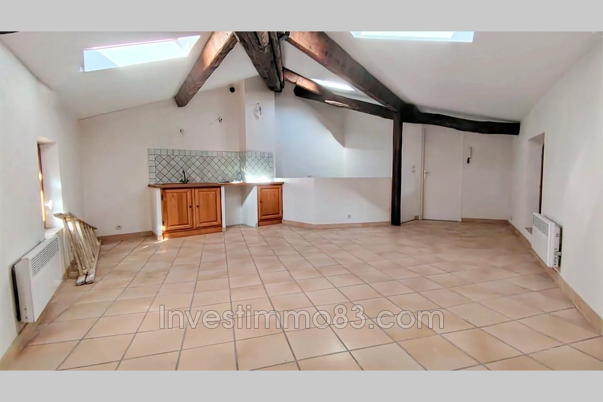 Maison à vendre, 161m², Cuers