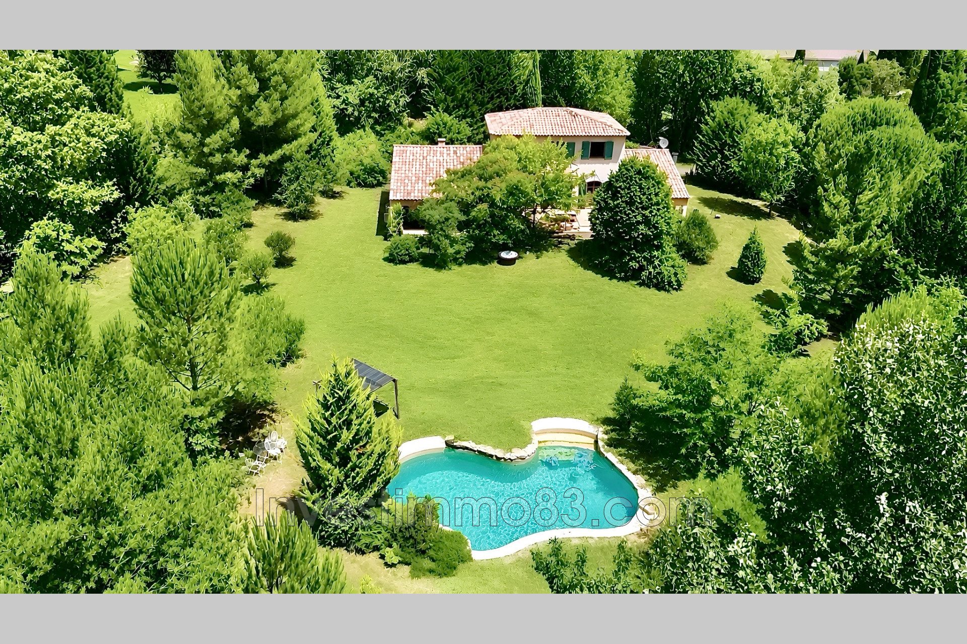 Maison à vendre, 200m², Meyreuil