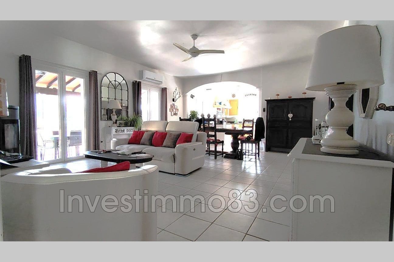 Maison à vendre, 165m², Sainte-Anastasie-sur-Issole