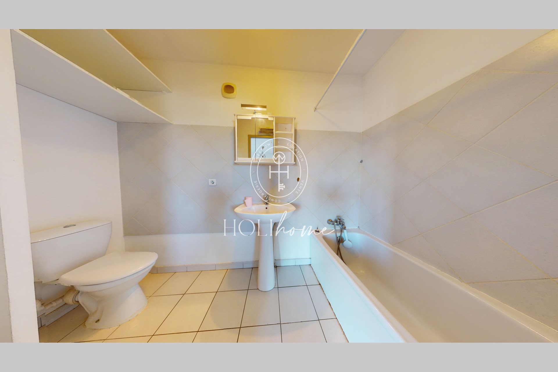 Appartement à louer, 27m², Trets