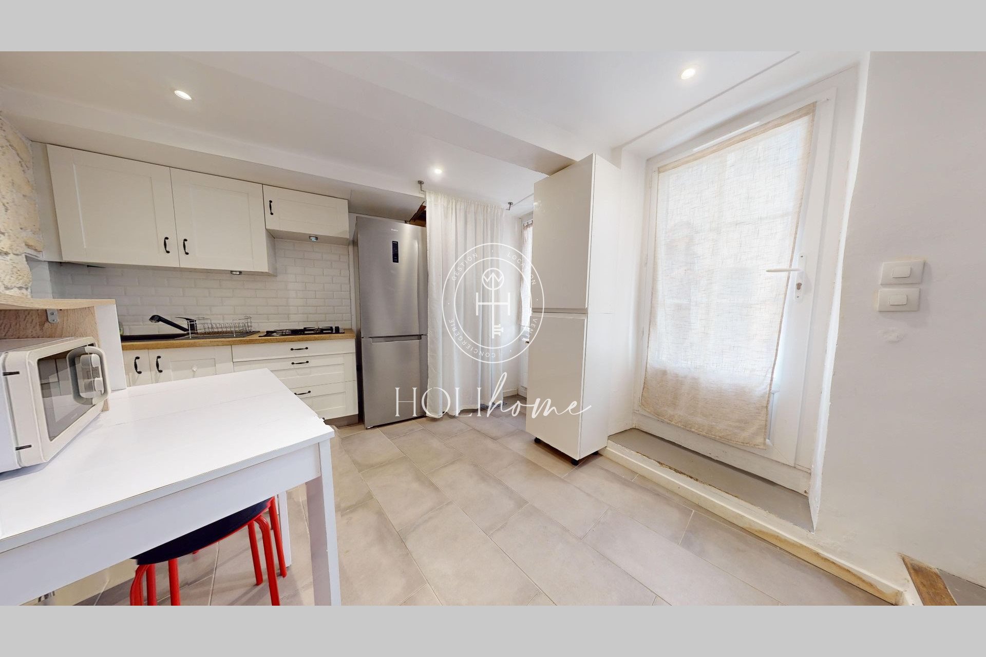 Appartement à louer, 30m², Puyloubier