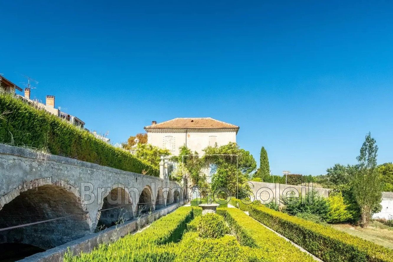 Maison à vendre, 904m², Valensole