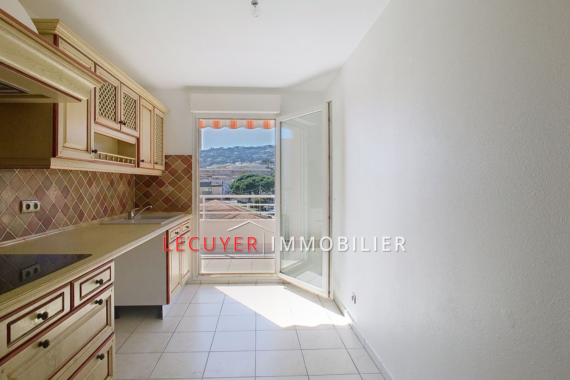 Appartement à louer, 64m², Golfe-Juan