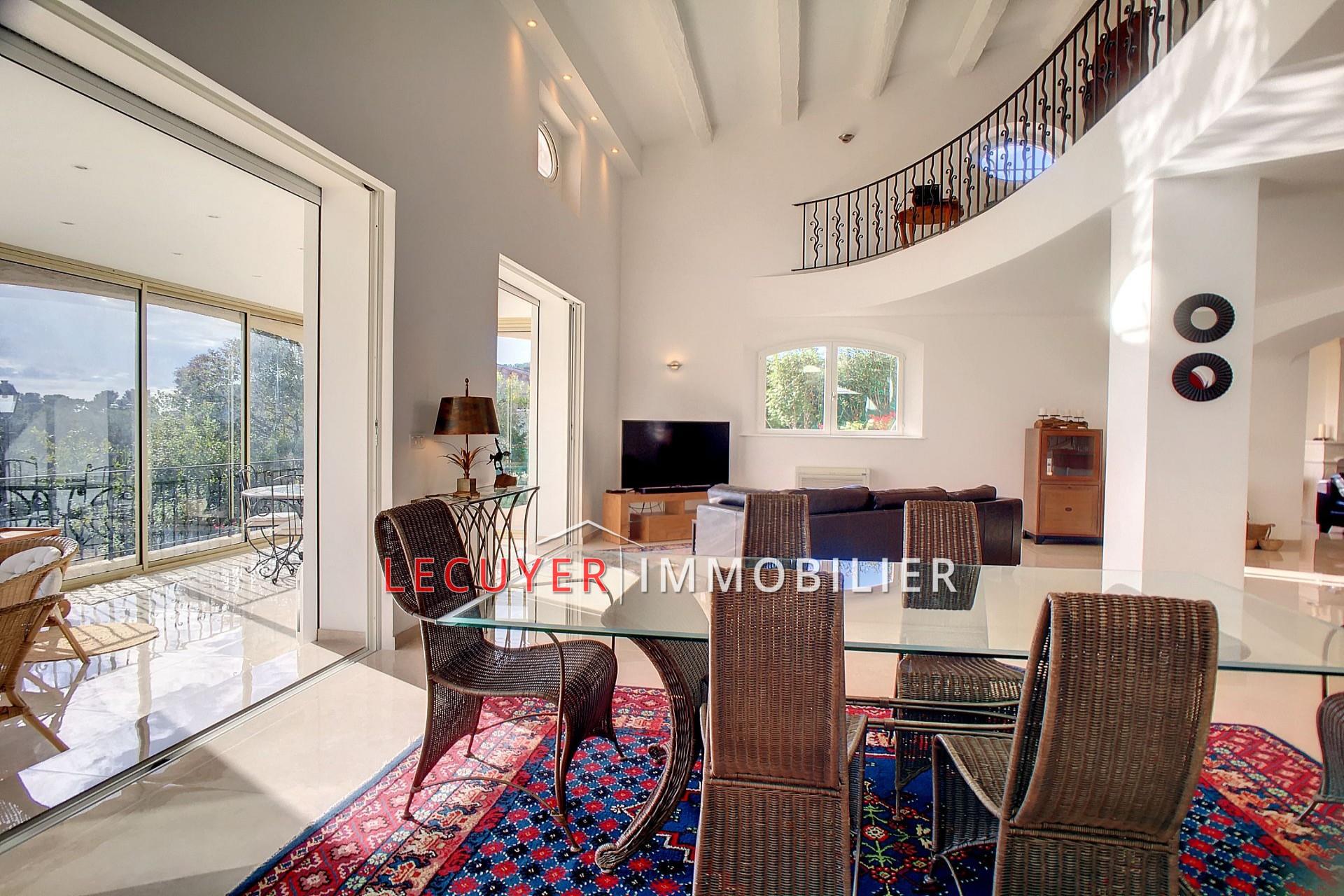 Maison à vendre, 288m², Vallauris