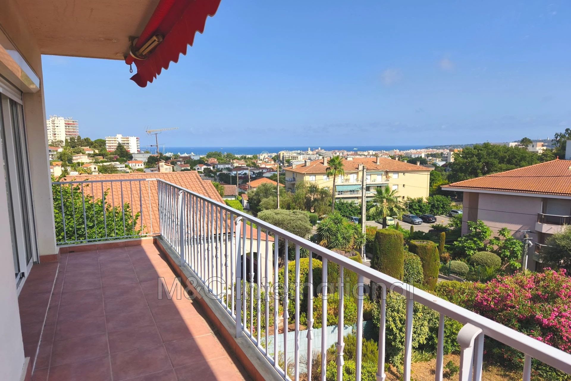 Appartement à louer, 63m², Antibes