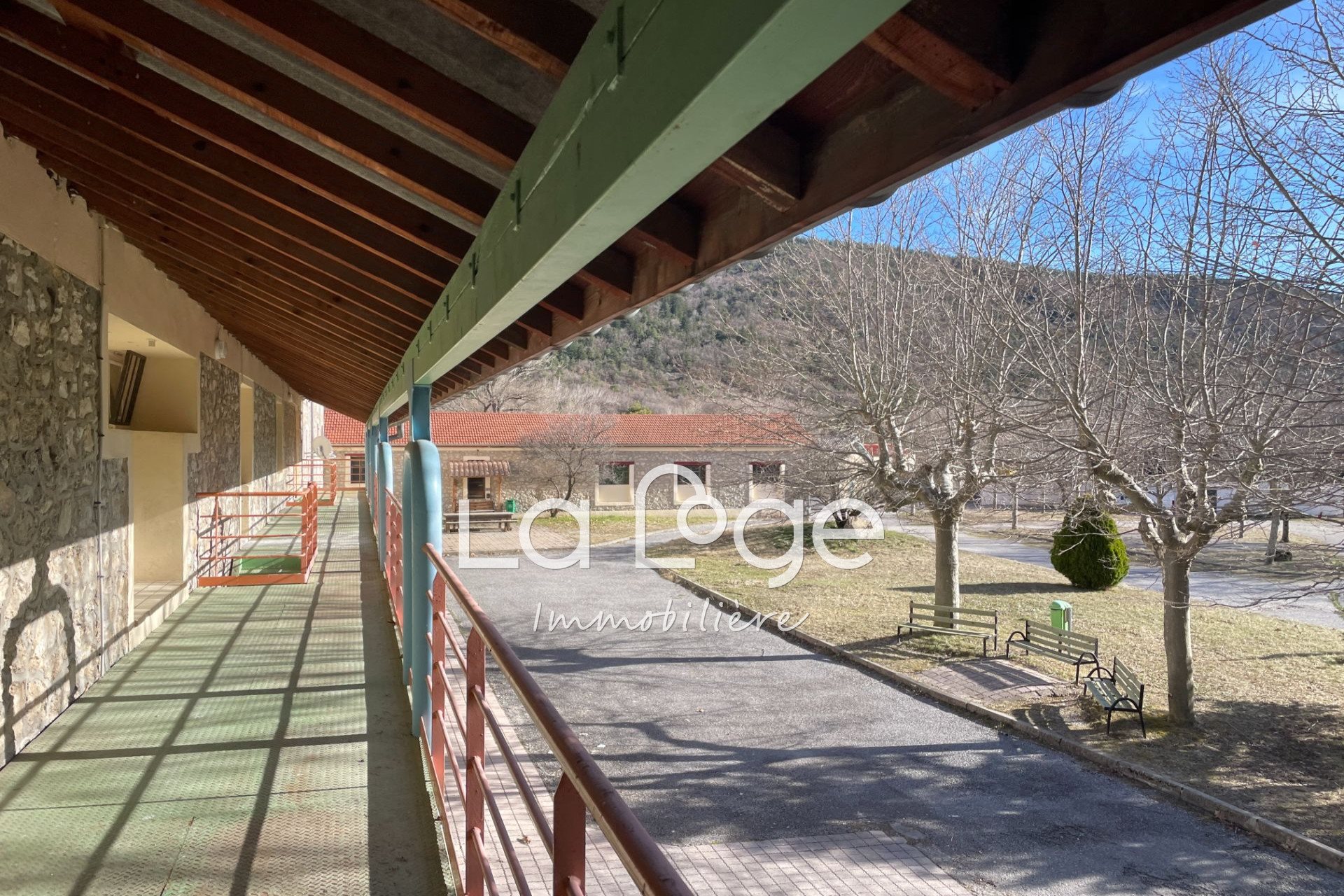 Maison à vendre, 1238m², Aspres-sur-Buëch