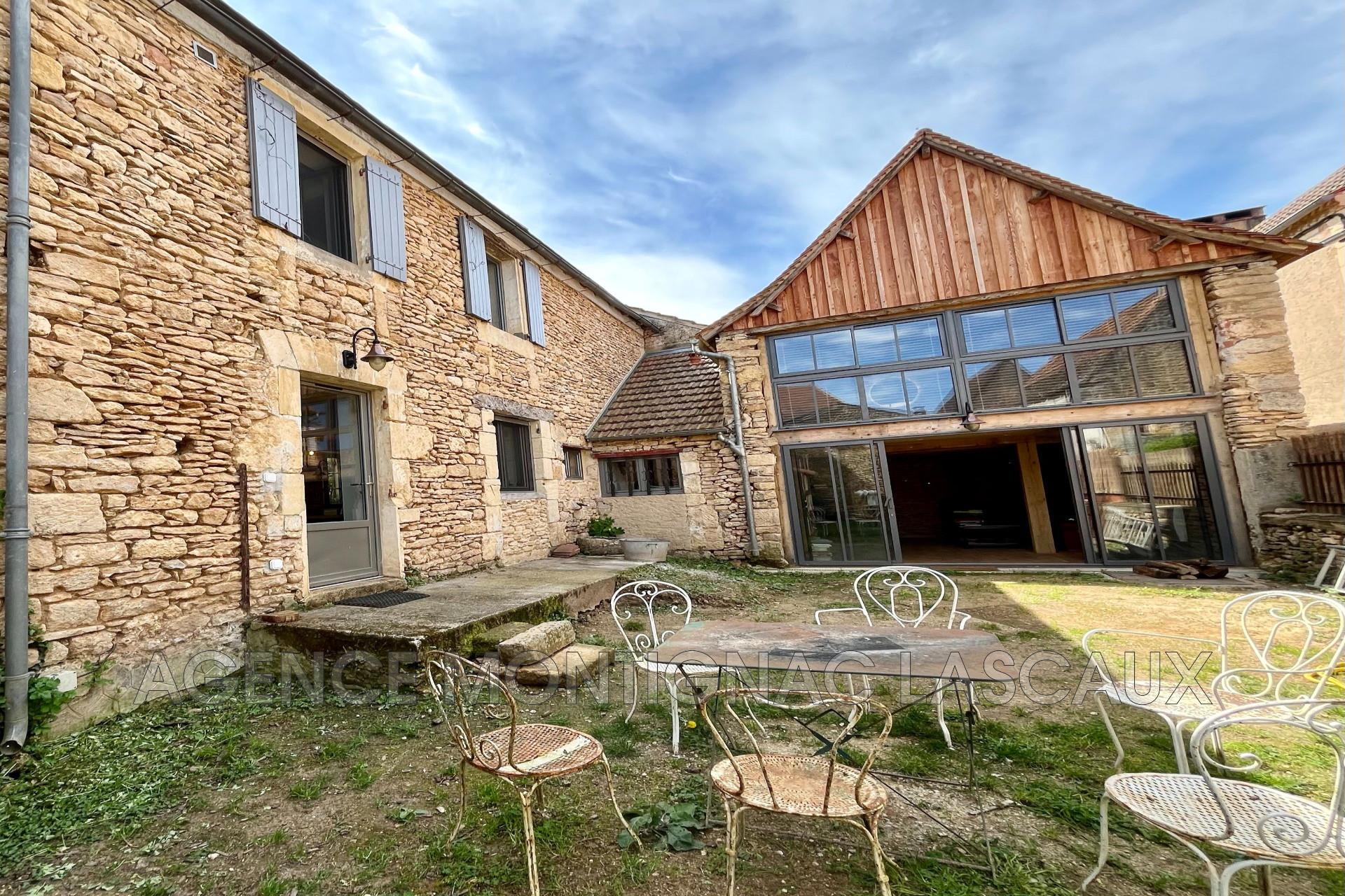 Maison à vendre, 140m², Saint-Léon-sur-Vézère
