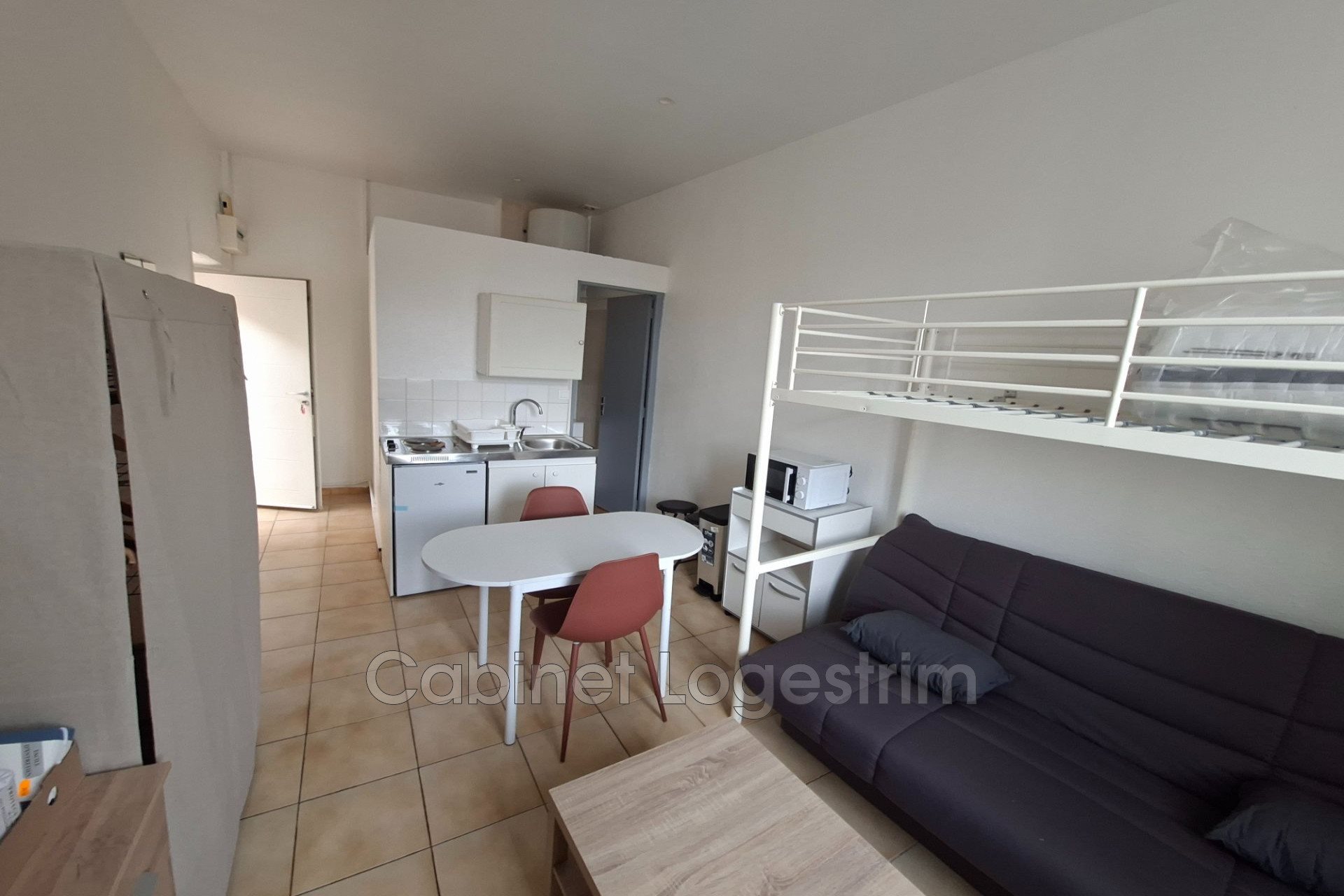 Appartement à louer, 17m², Nîmes