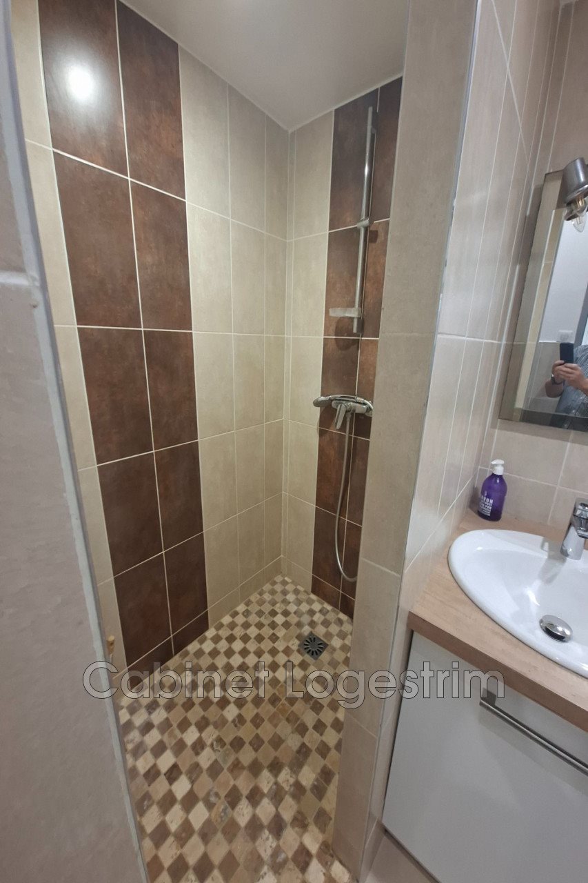 Appartement à louer, 23m², Nîmes