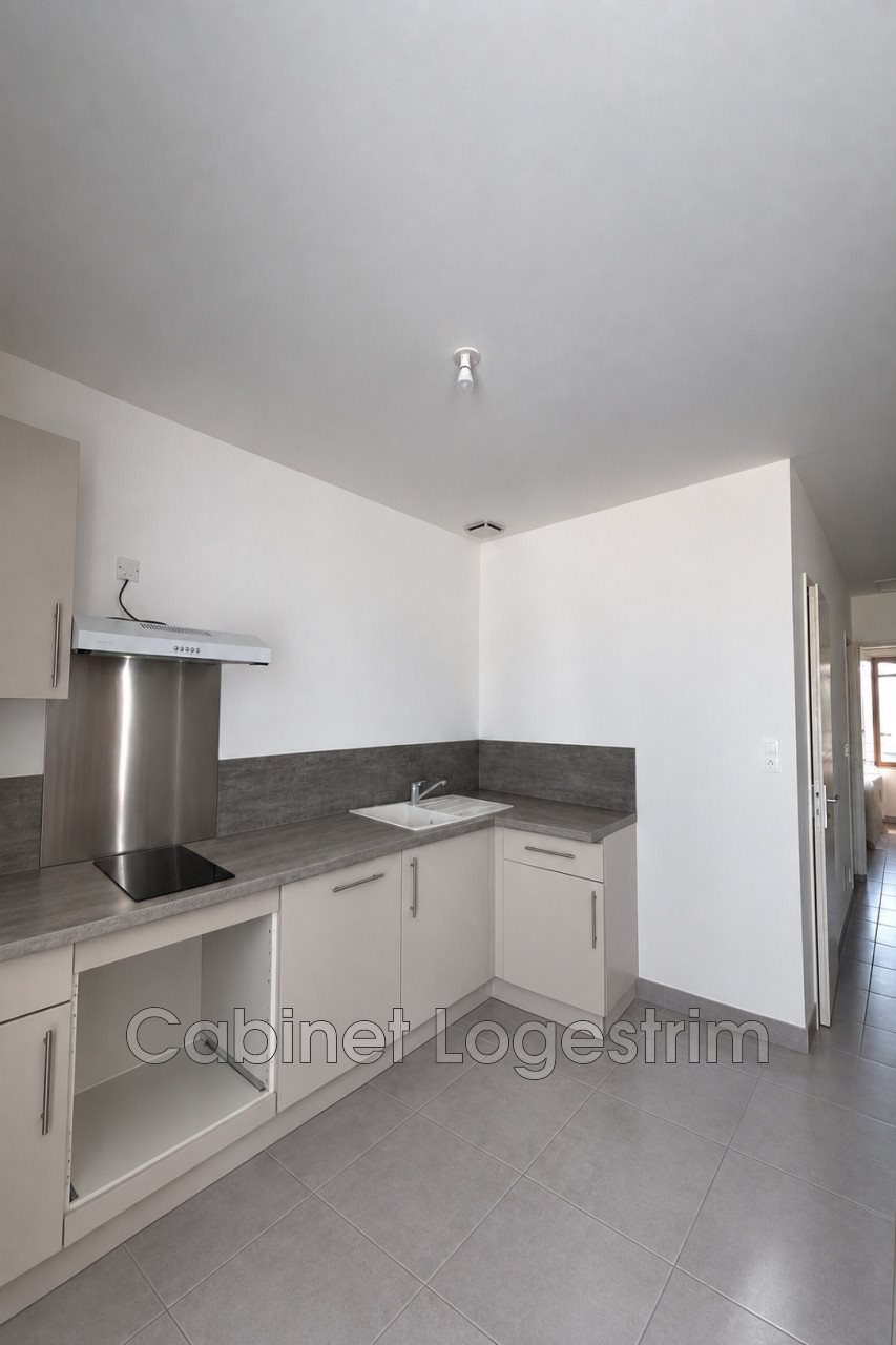 Maison à louer, 53m², Bernis