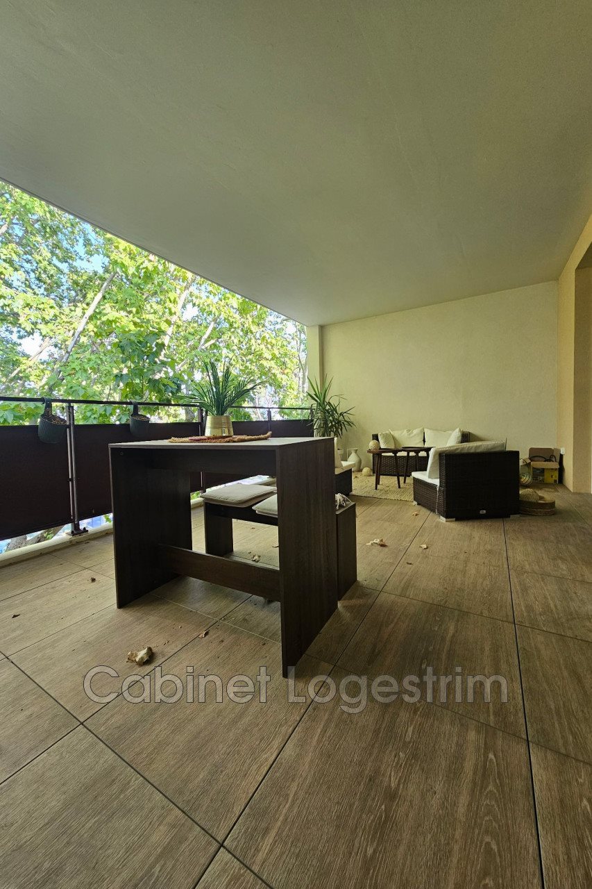 Appartement à louer, 49m², Bernis