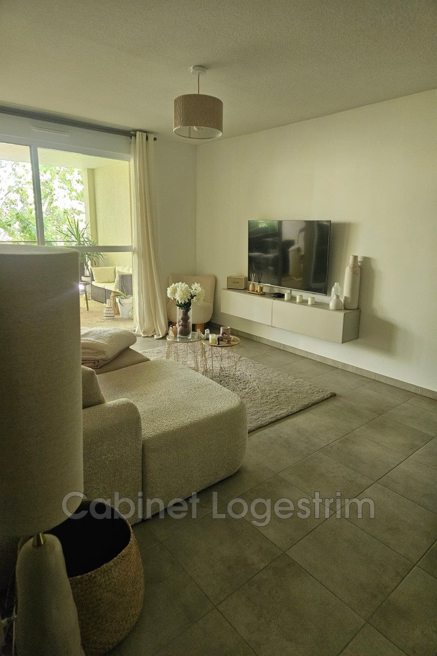 Appartement à louer, 49m², Bernis