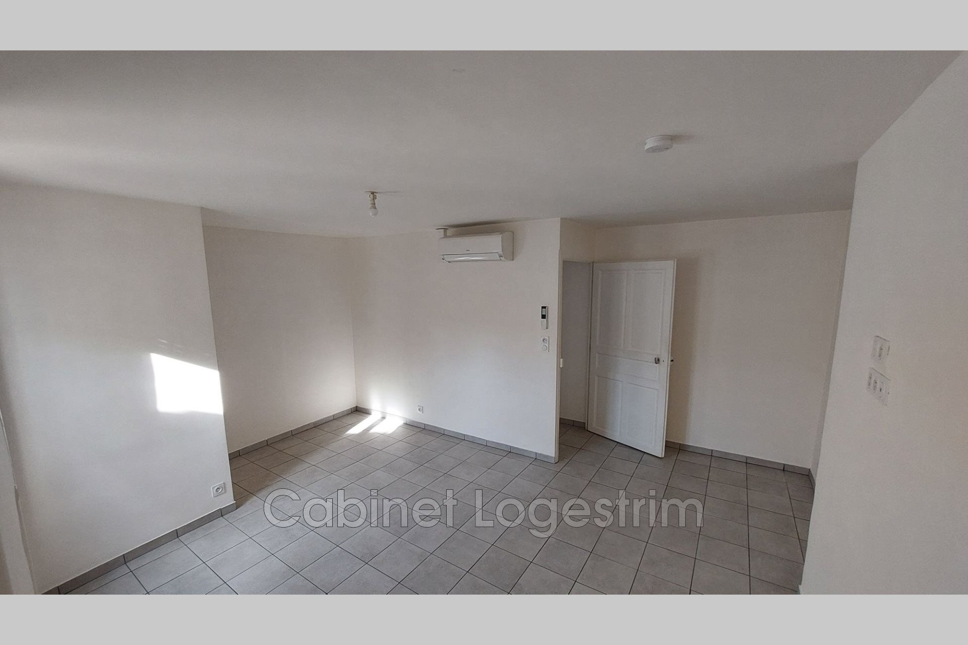Appartement à louer, 62m², Milhaud