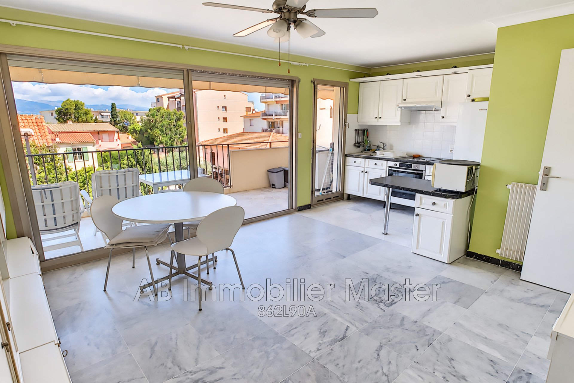 Appartement à louer, 27m², Antibes
