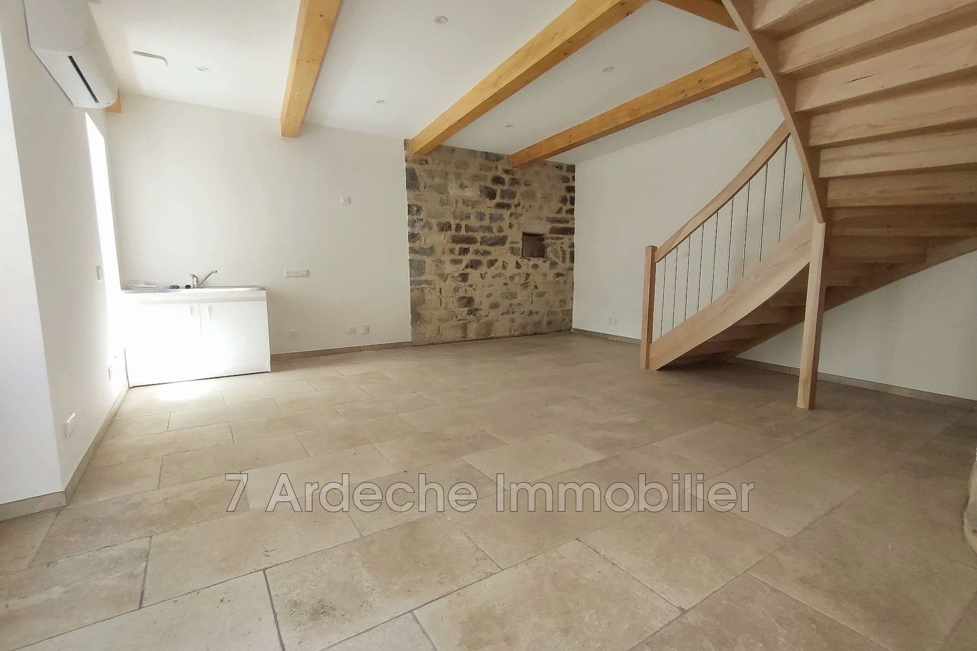 Appartement à louer, 41m², Villeneuve-de-Berg