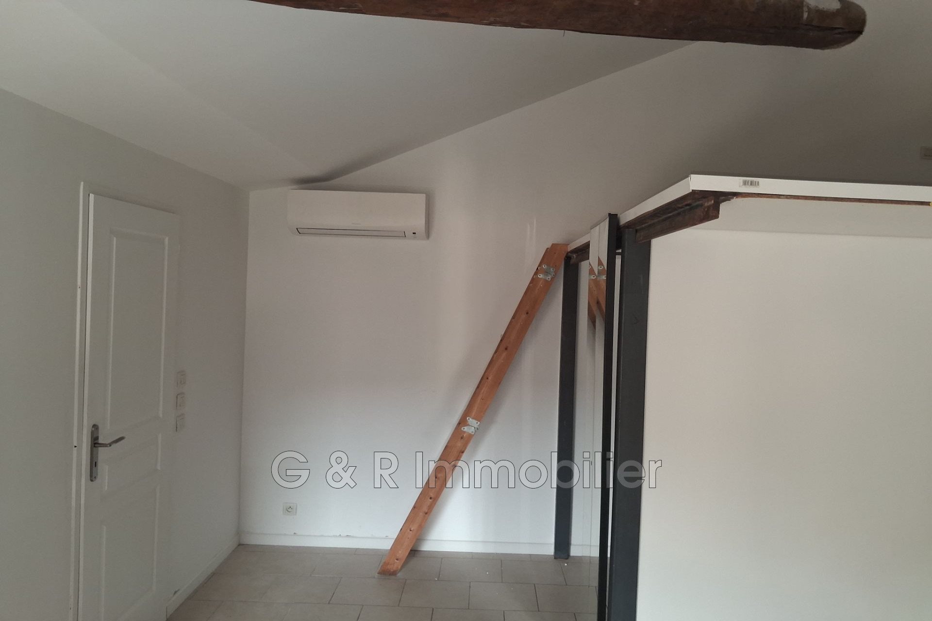 Appartement à louer, 32m², La Bouilladisse