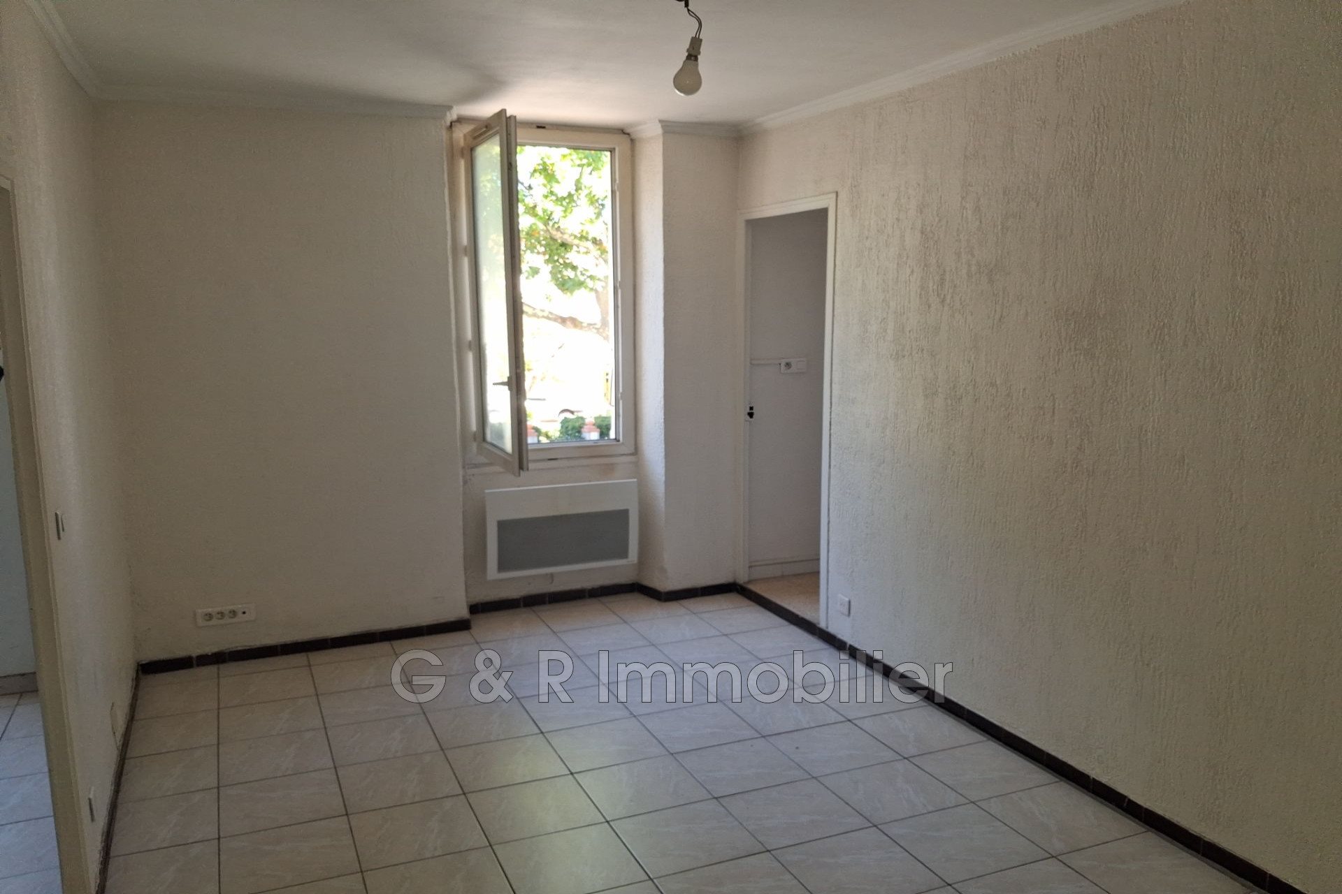 Appartement à louer, 32m², La Bouilladisse