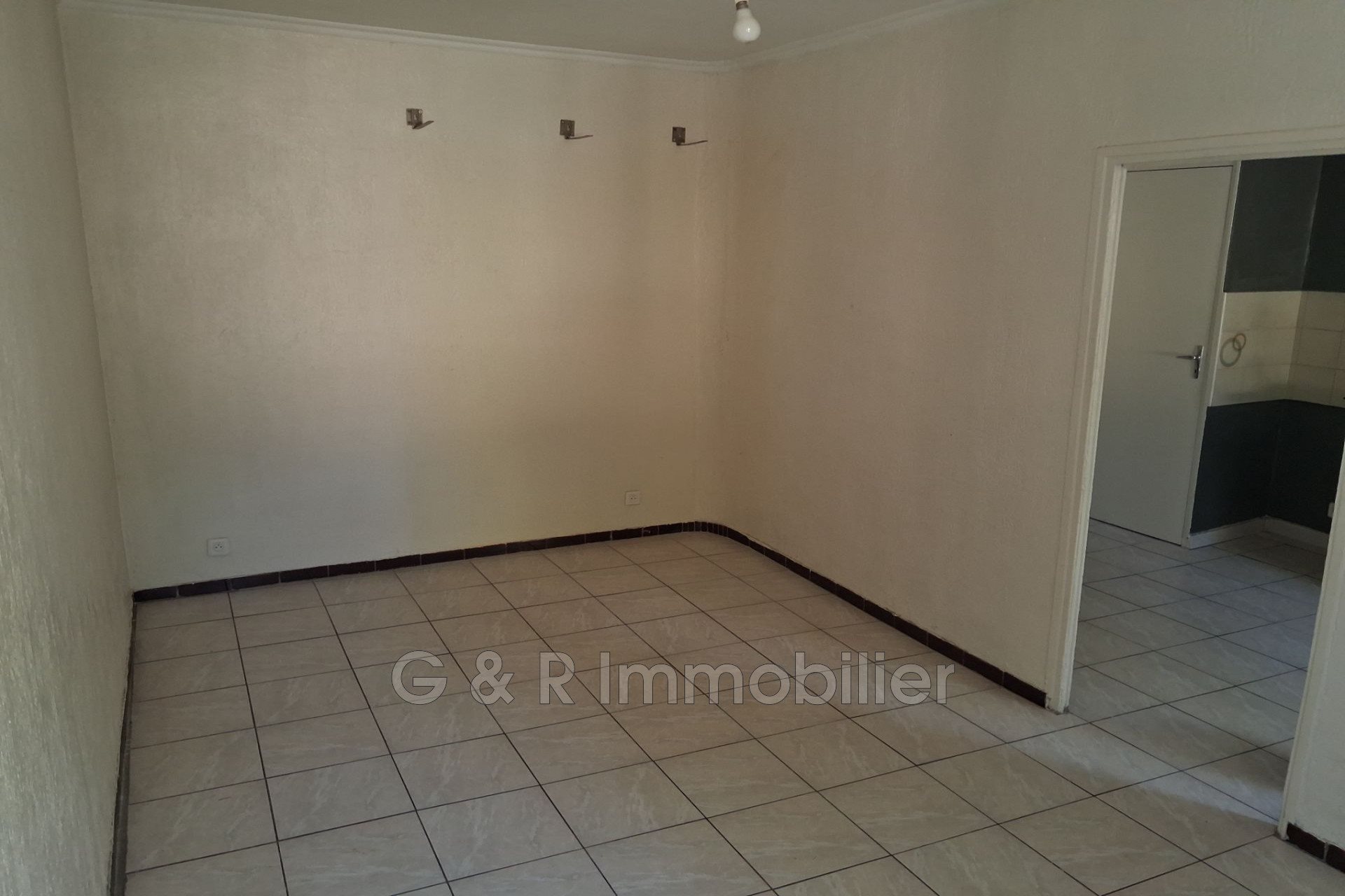 Appartement à louer, 32m², La Bouilladisse
