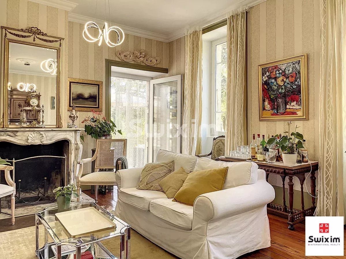 Maison à vendre, 340m², Burzet