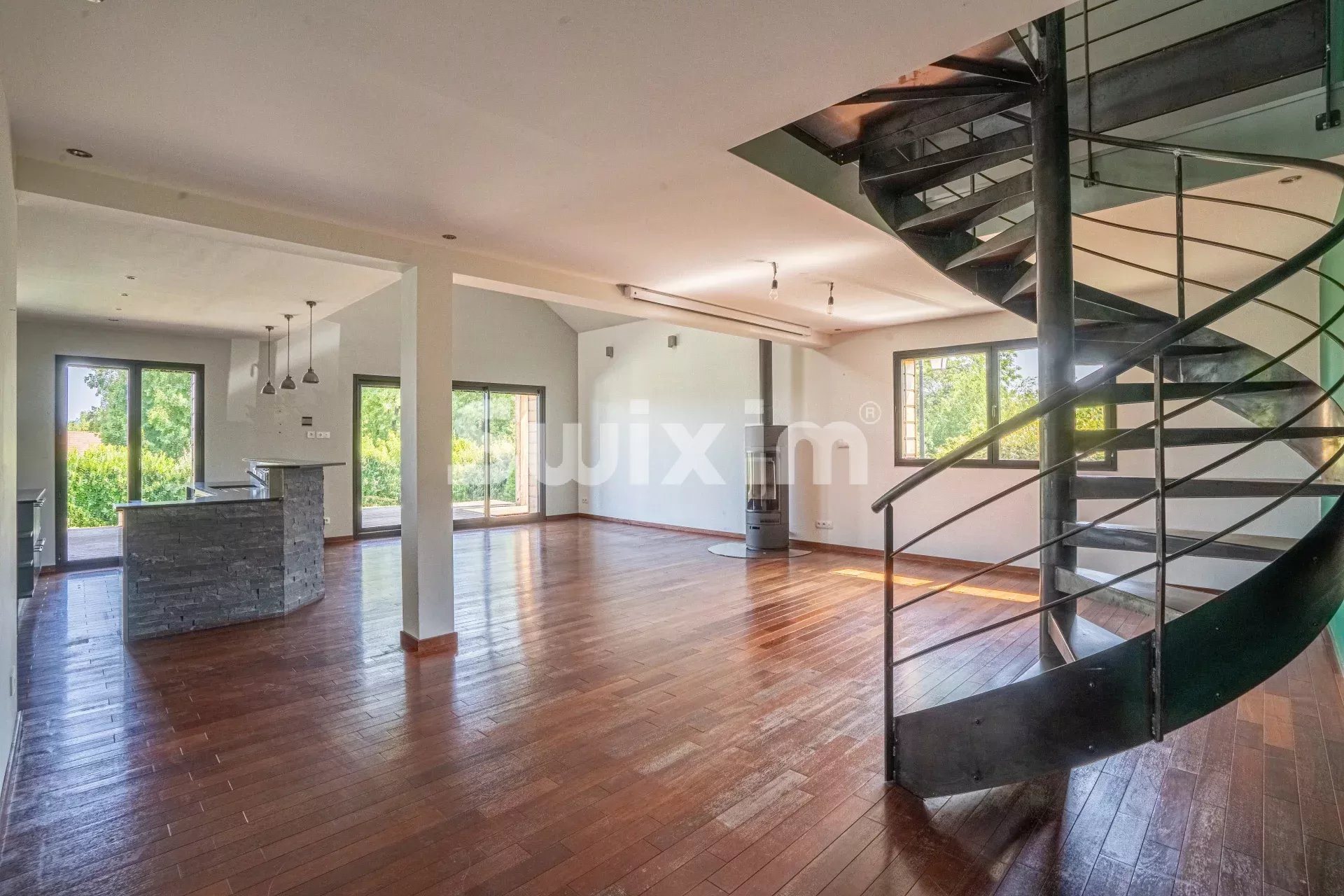 Maison à louer, 210m², Grilly