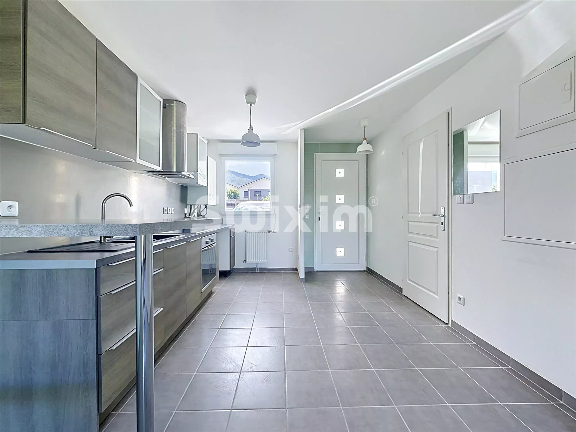 Maison à louer, 81m², Saint-Genis-Pouilly