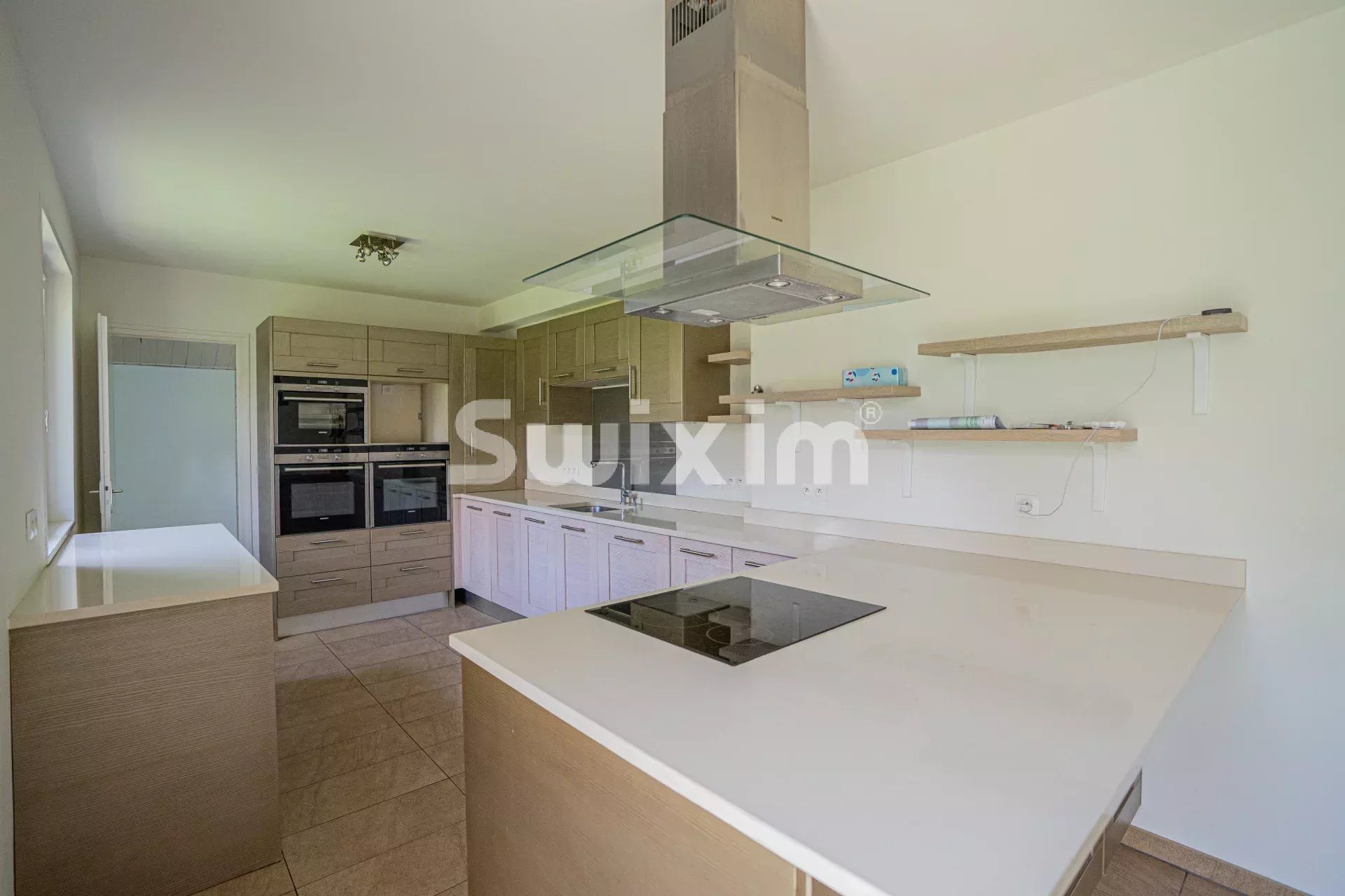 Maison à vendre, 223m², Cessy