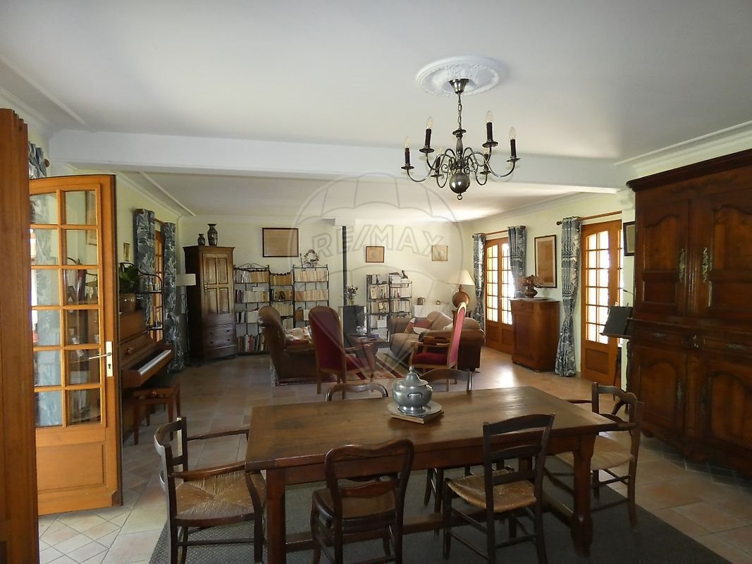 Maison à vendre, 215m², Bussac-sur-Charente