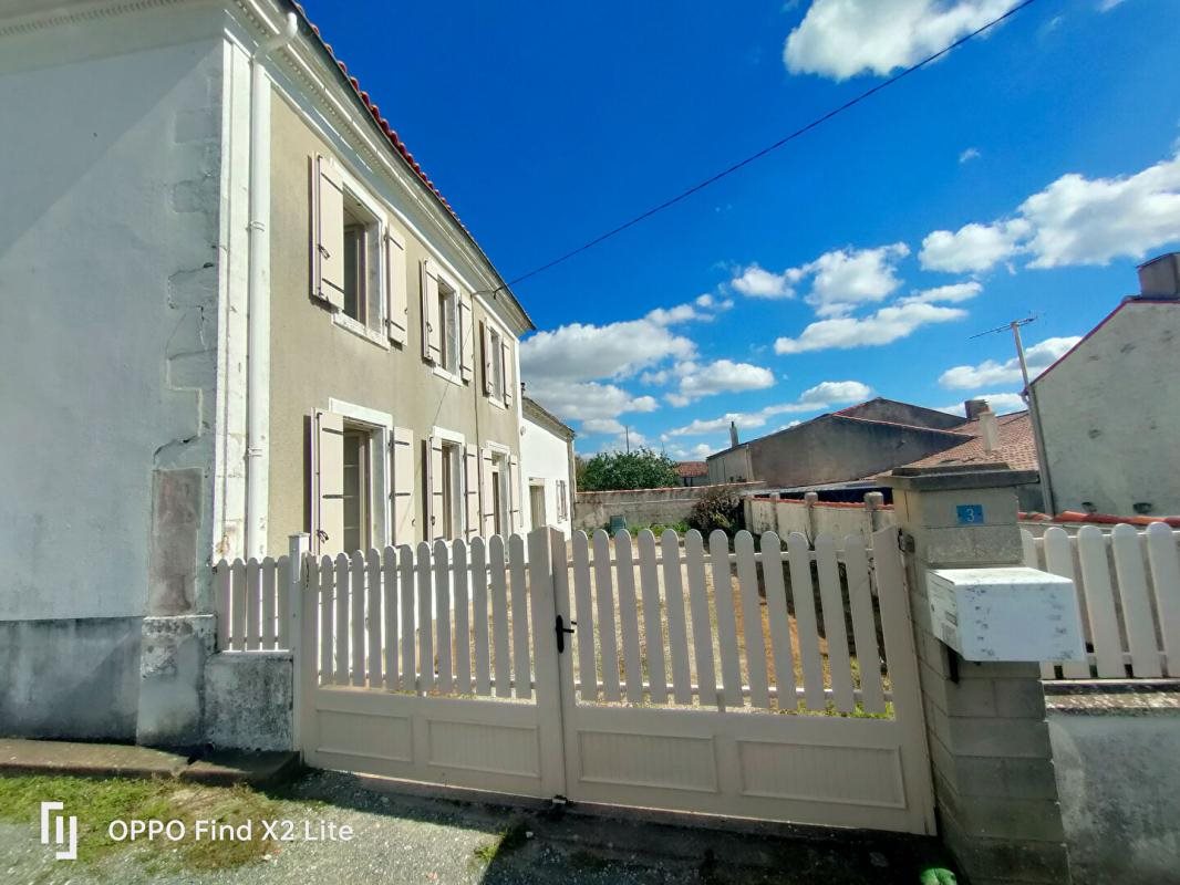 Maison à vendre, 125m², Saint-Saturnin-du-Bois