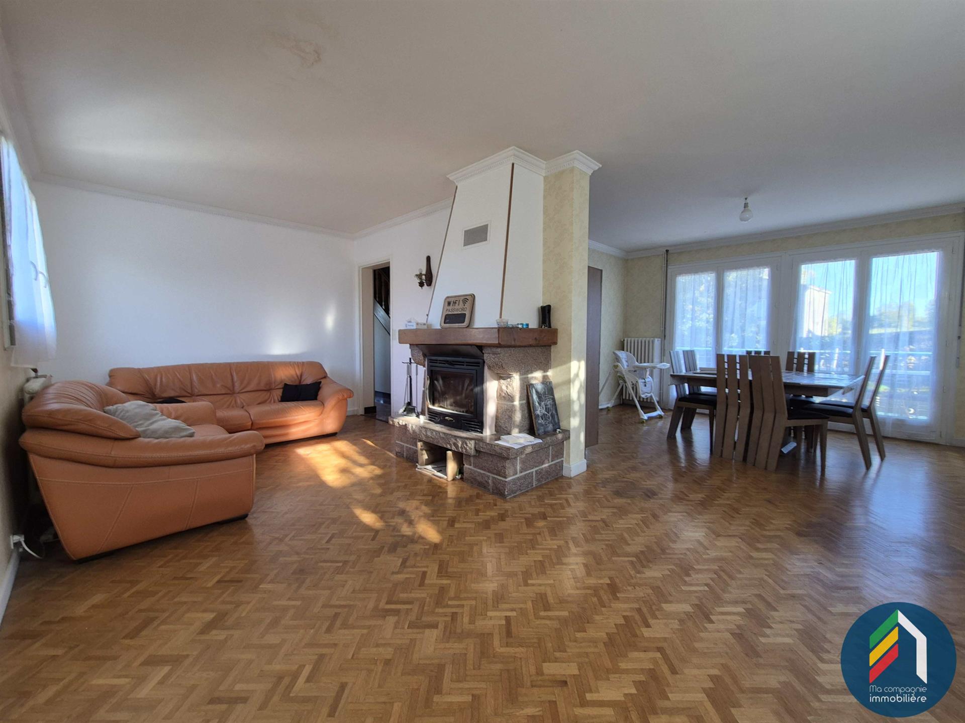 Maison à vendre, 123m², La Châtaigneraie